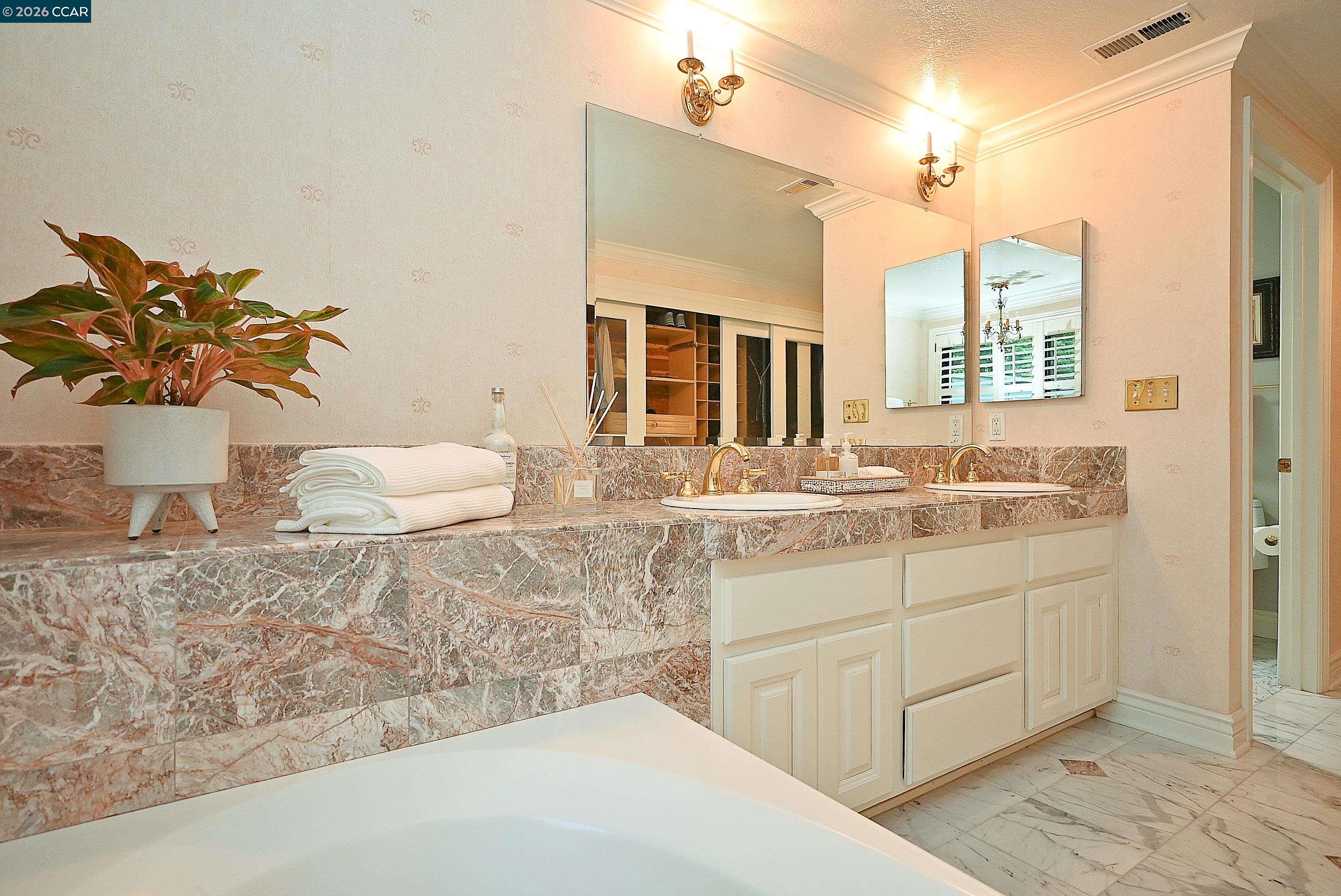 Photo #19: 41132853 Listing: Photo #19