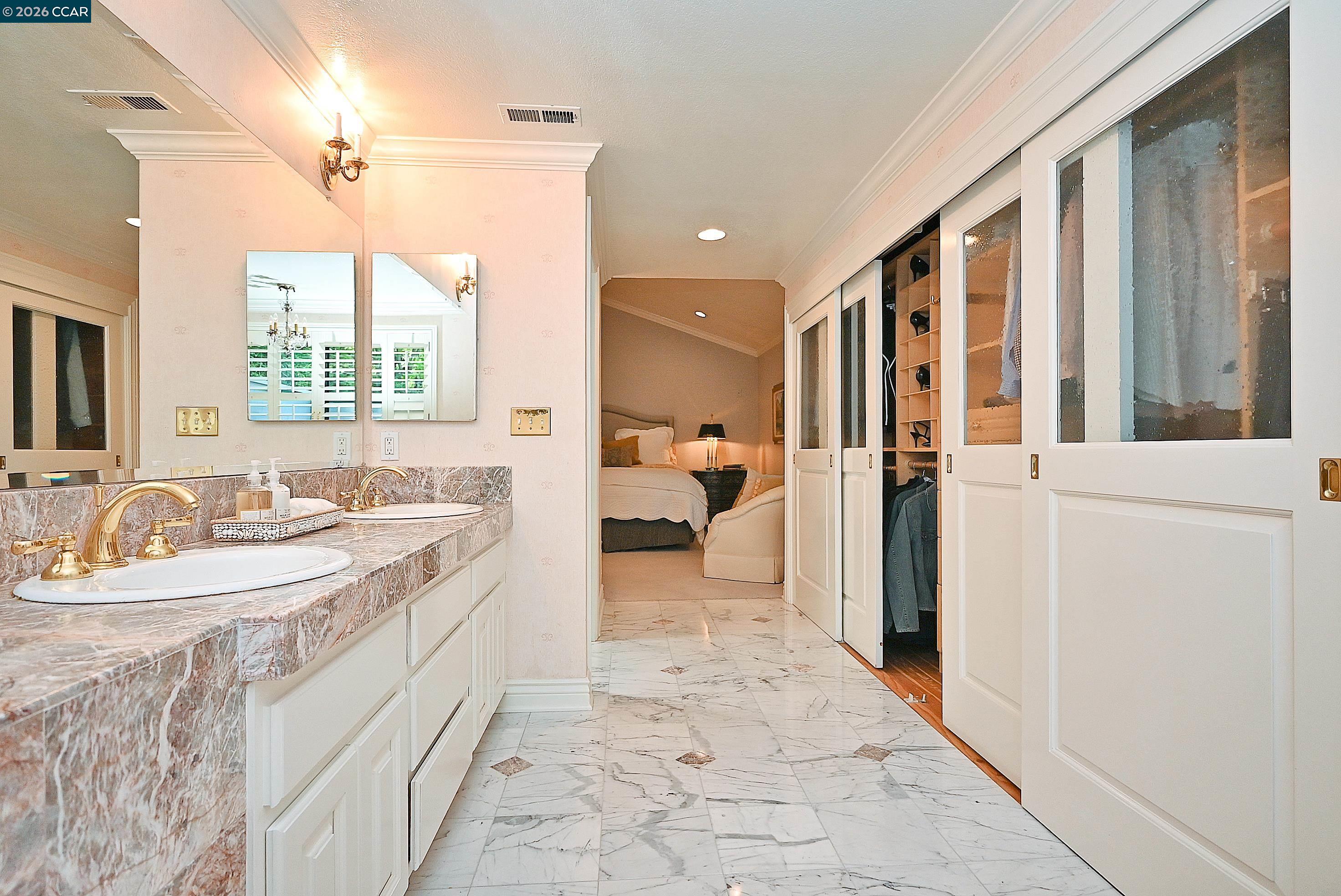Photo #23: 41132853 Listing: Photo #23