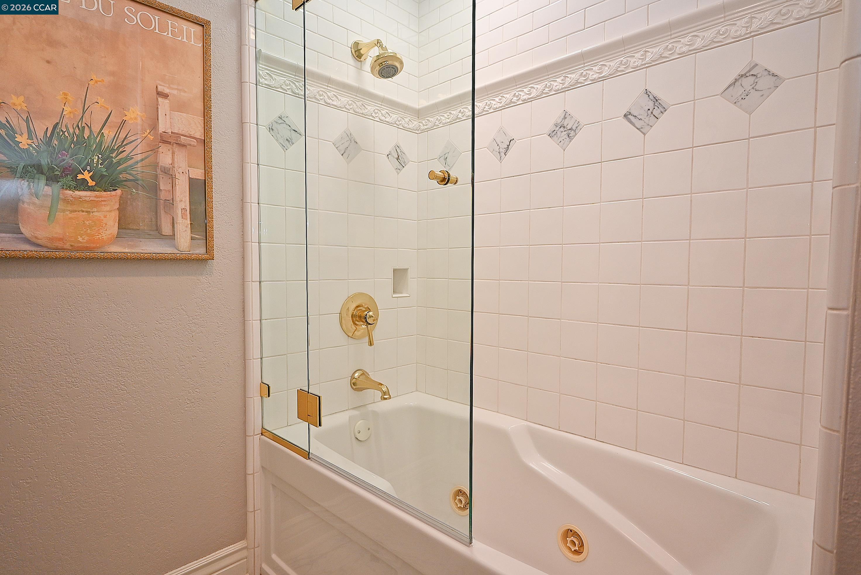 Photo #33: 41132853 Listing: Photo #33