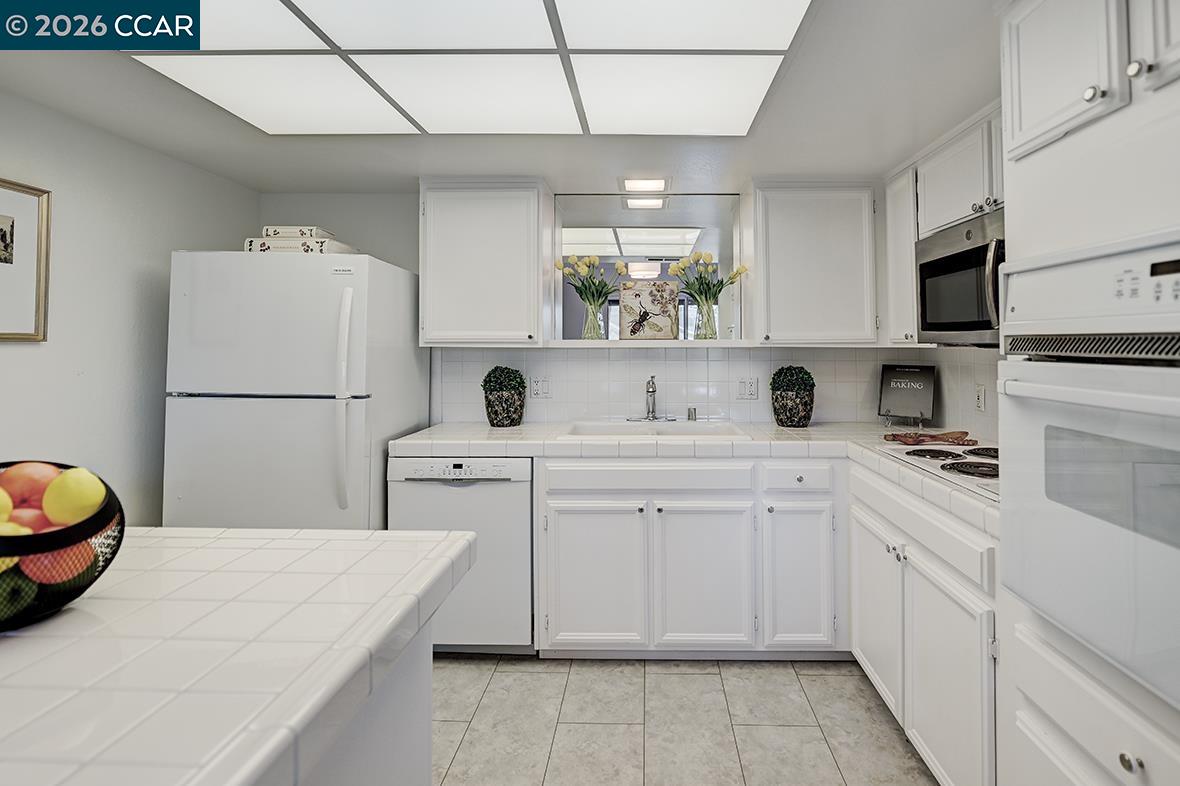 Photo #11: 41132862 Listing: Photo #11