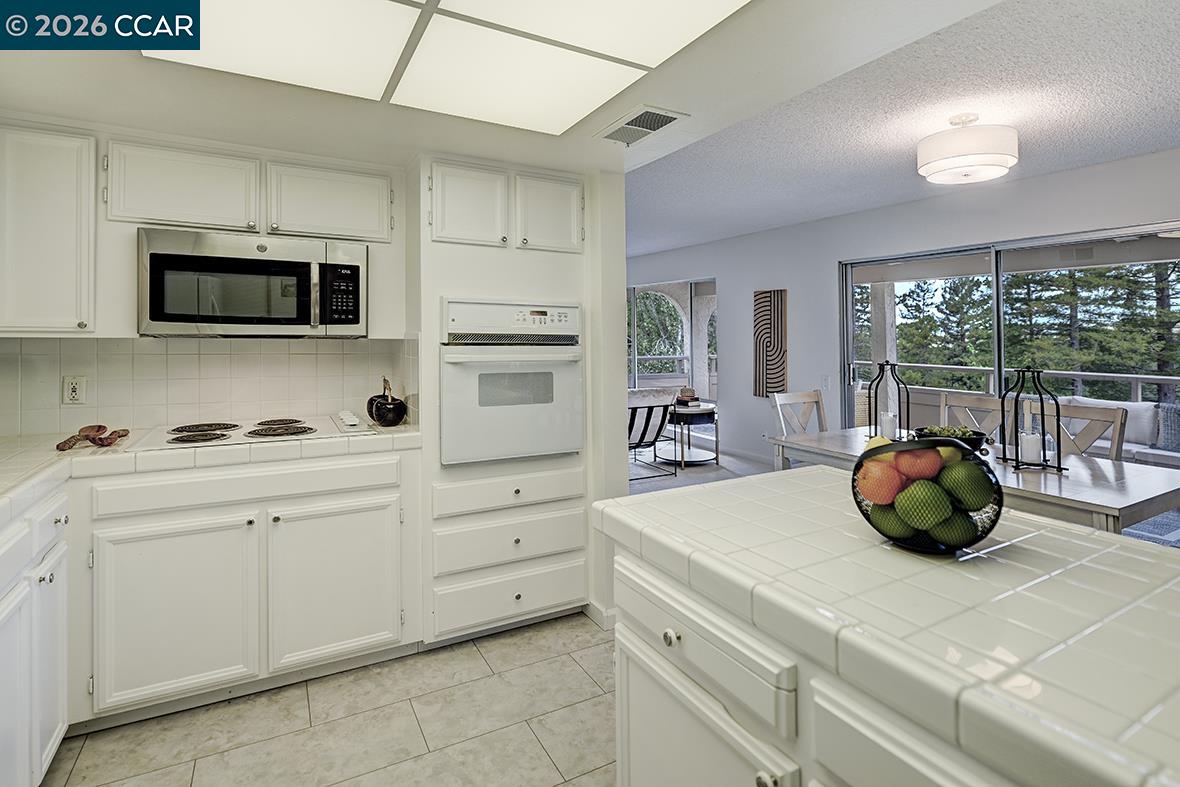 Photo #12: 41132862 Listing: Photo #12