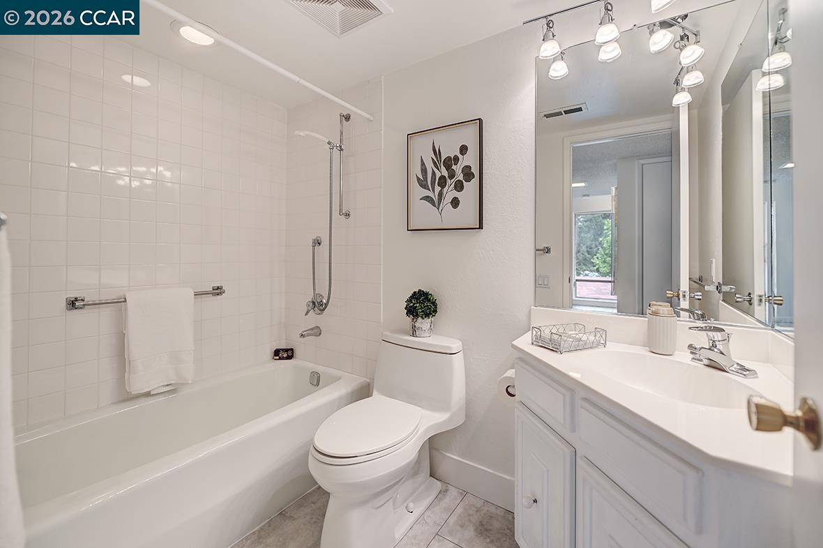 Photo #34: 41132862 Listing: Photo #34