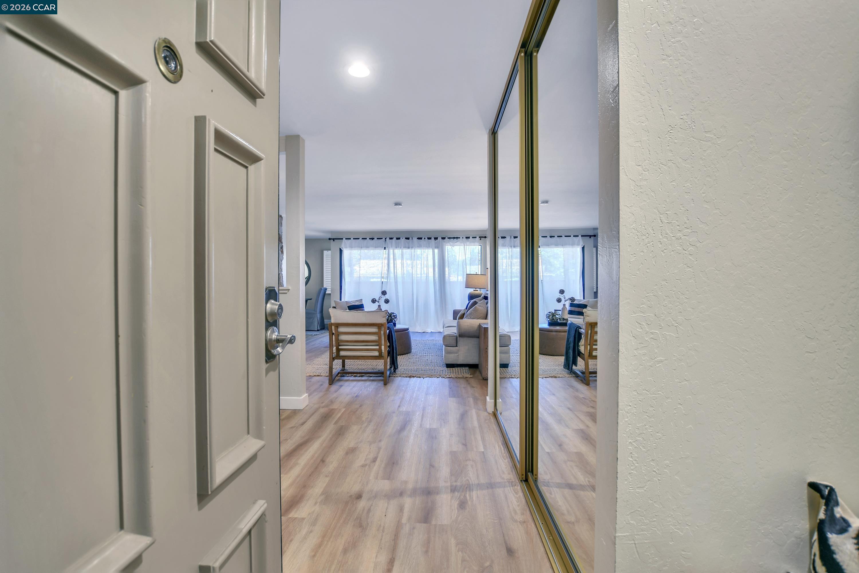 Photo #8: 41132867 Listing: Photo #8
