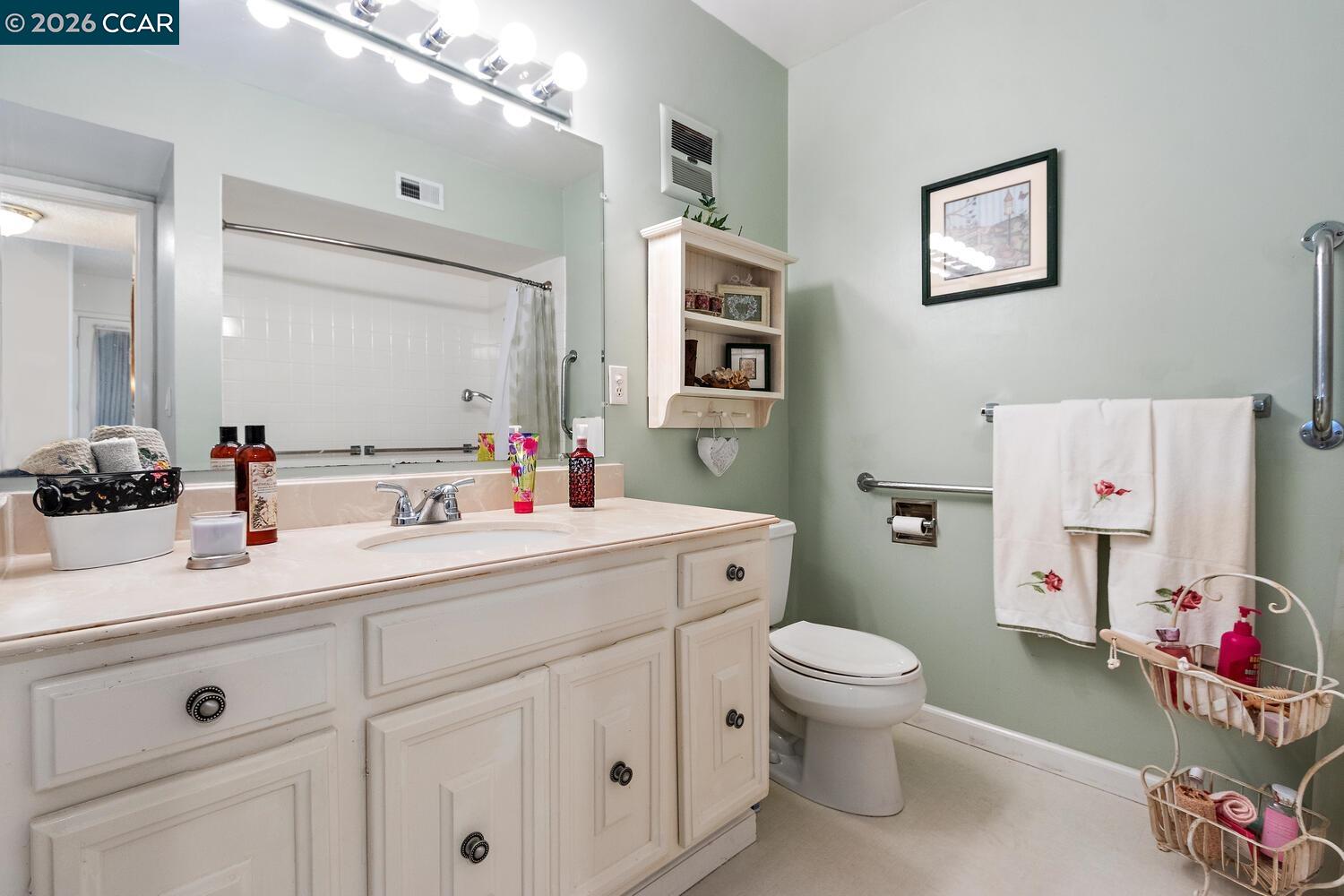 Photo #17: 41132872 Listing: Photo #17