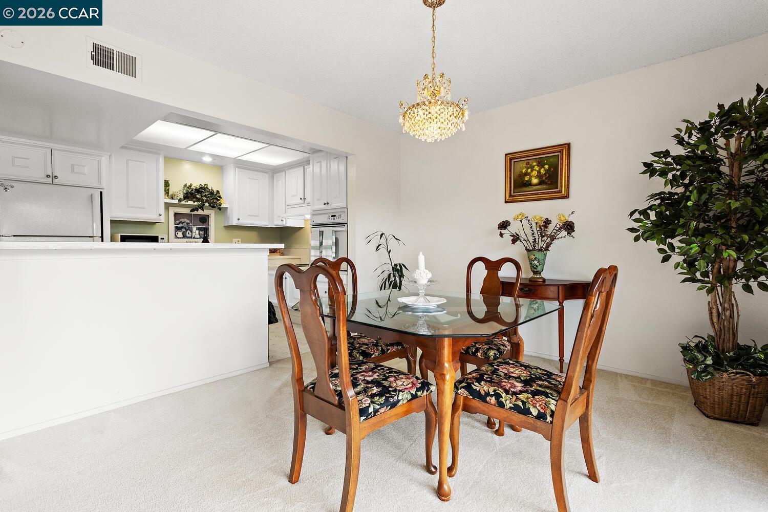 Photo #6: 41132872 Listing: Photo #6