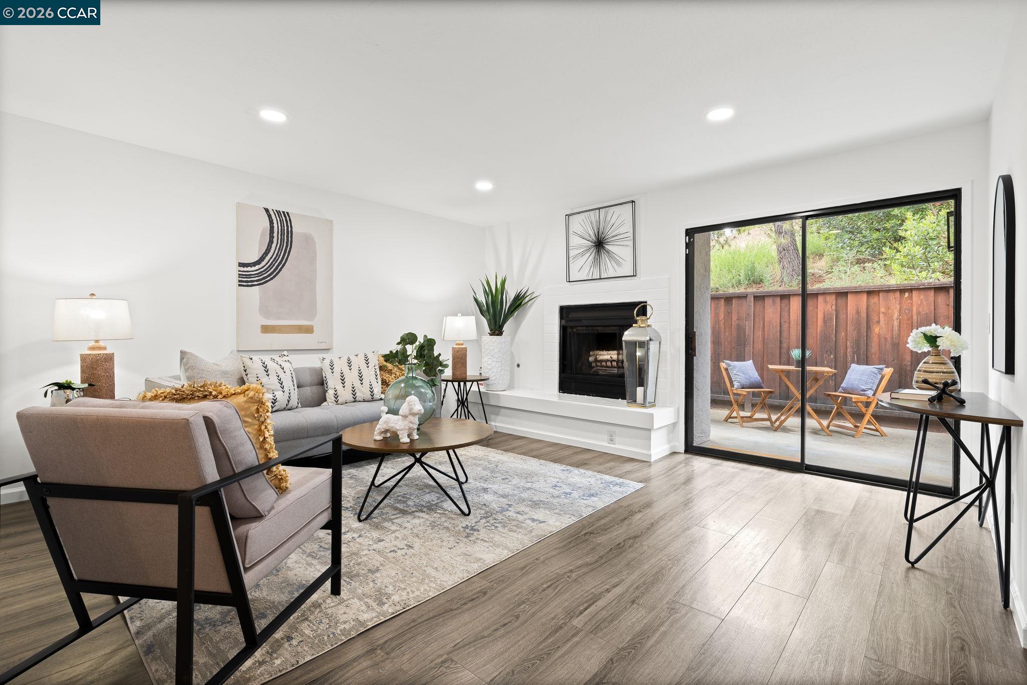 Photo #2: 41132880 Listing: Photo #2