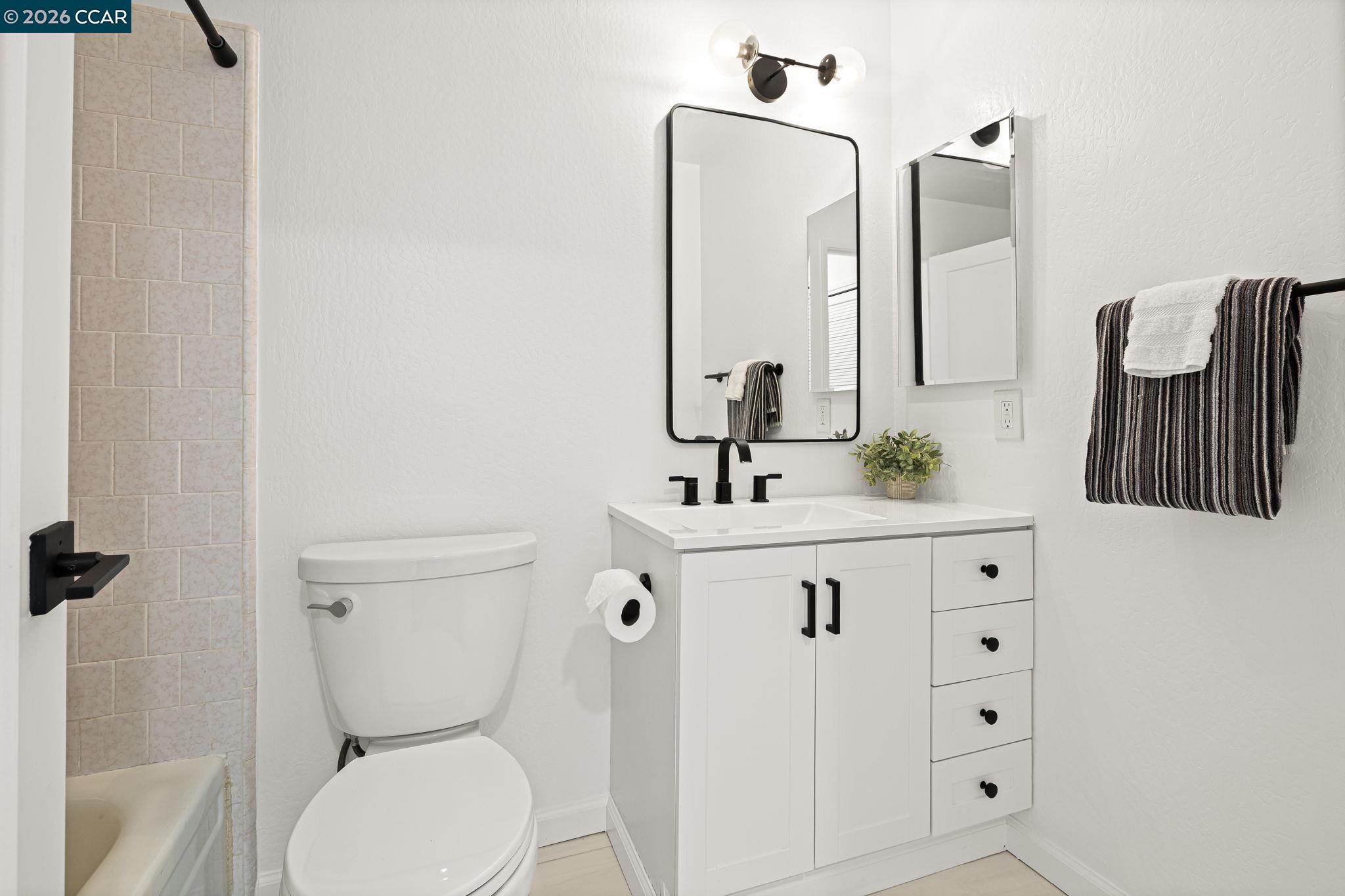 Photo #23: 41132880 Listing: Photo #23