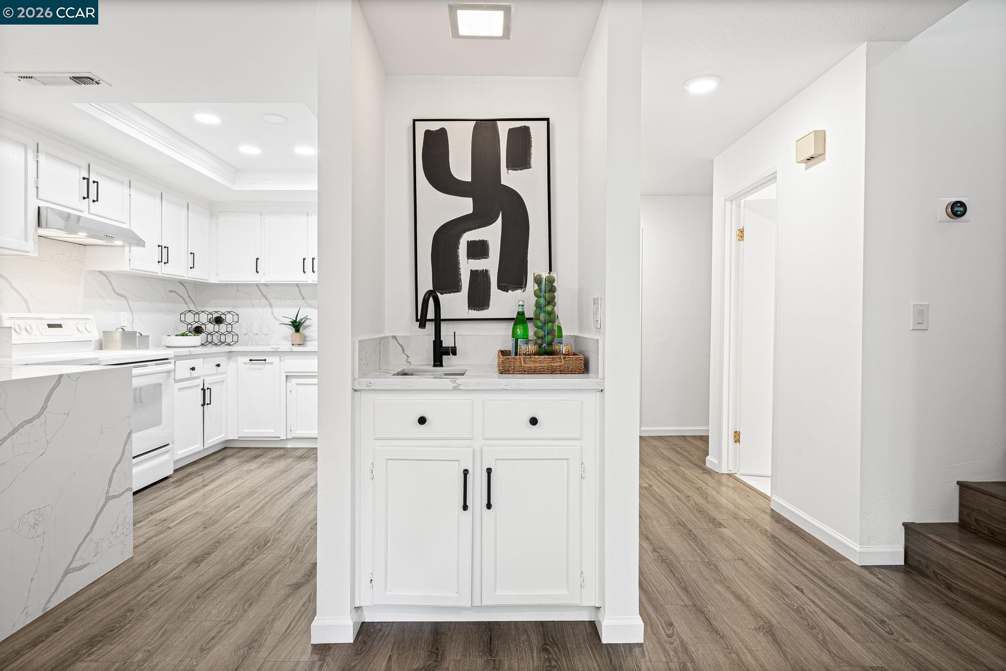 Photo #7: 41132880 Listing: Photo #7