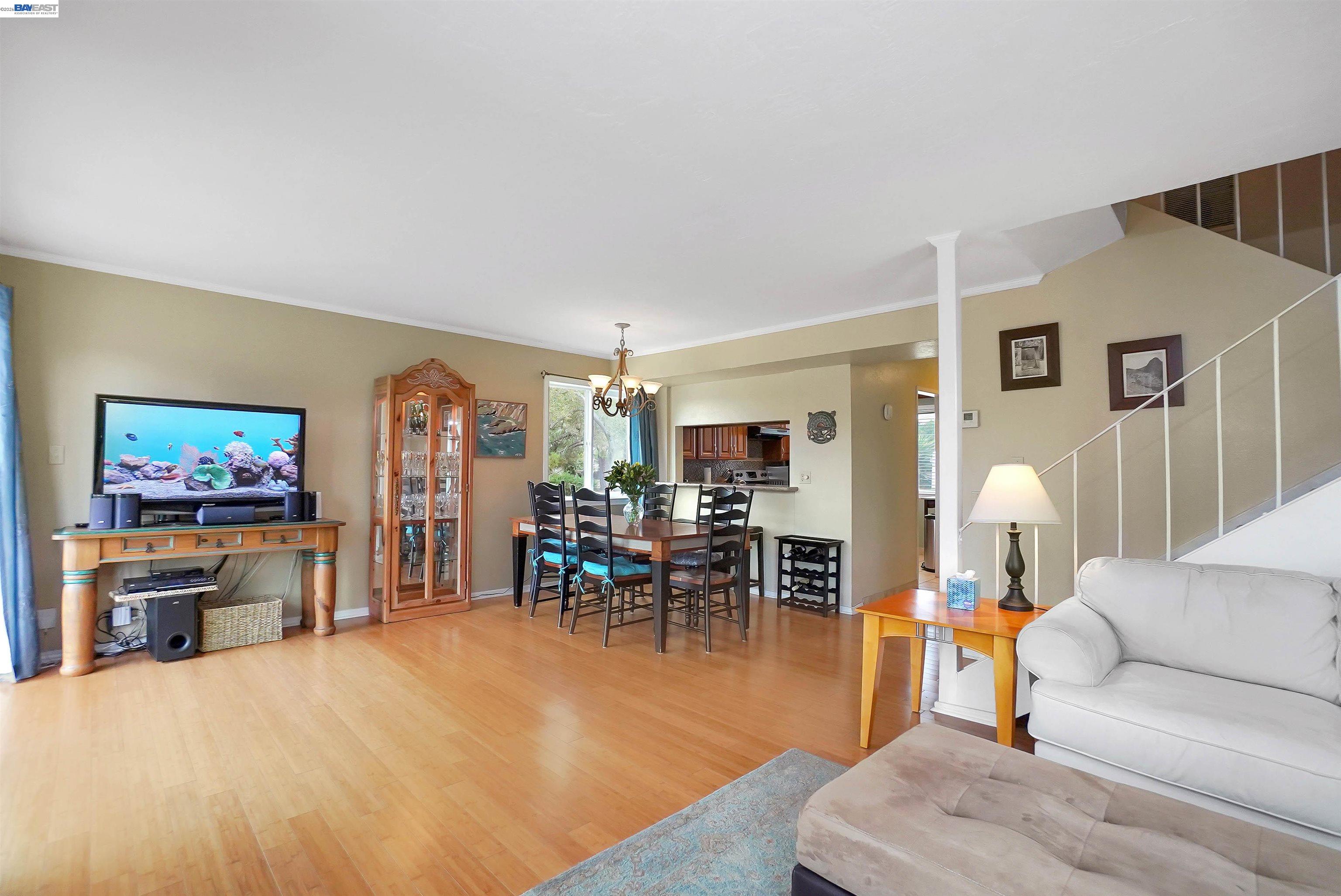 Photo #8: 41132884 Listing: Photo #8