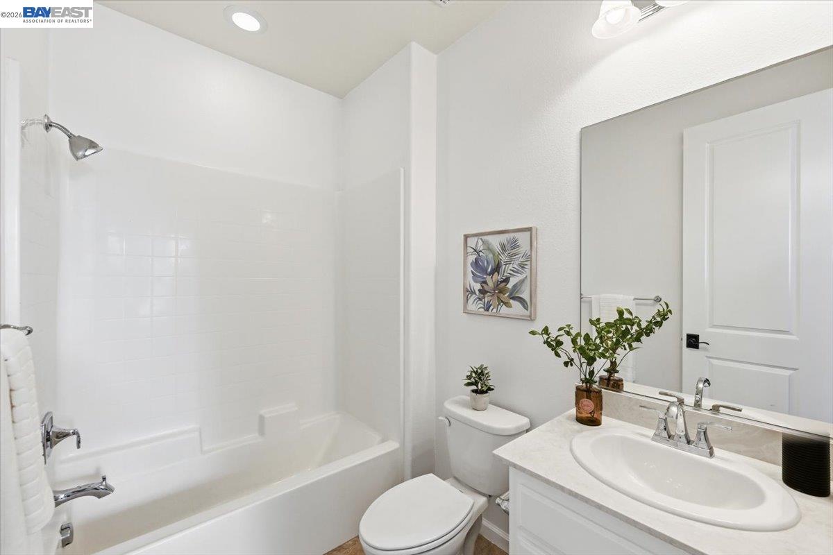 Photo #8: 41132888 Listing: Photo #8