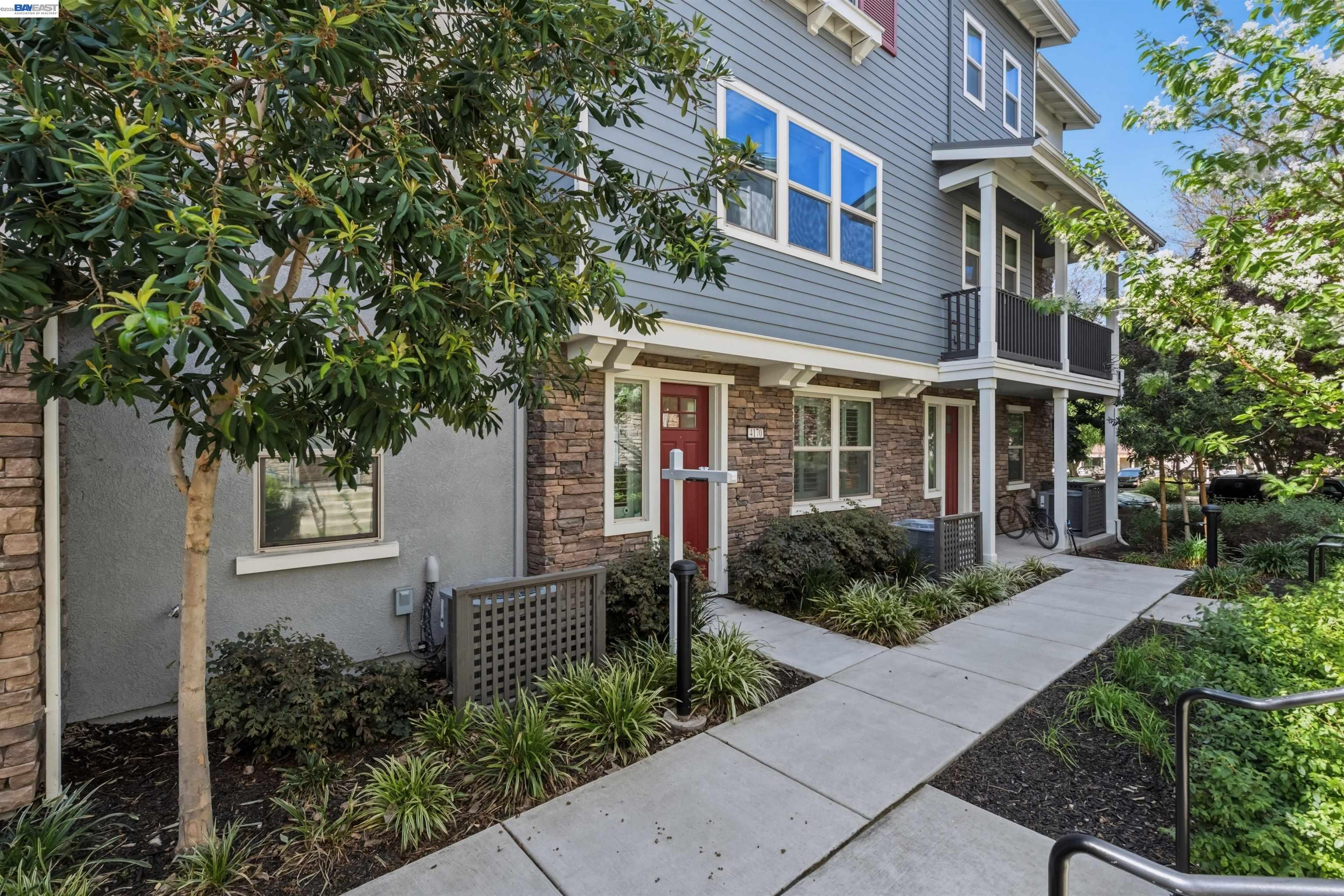 Photo #2: 41132891 Listing: Photo #2