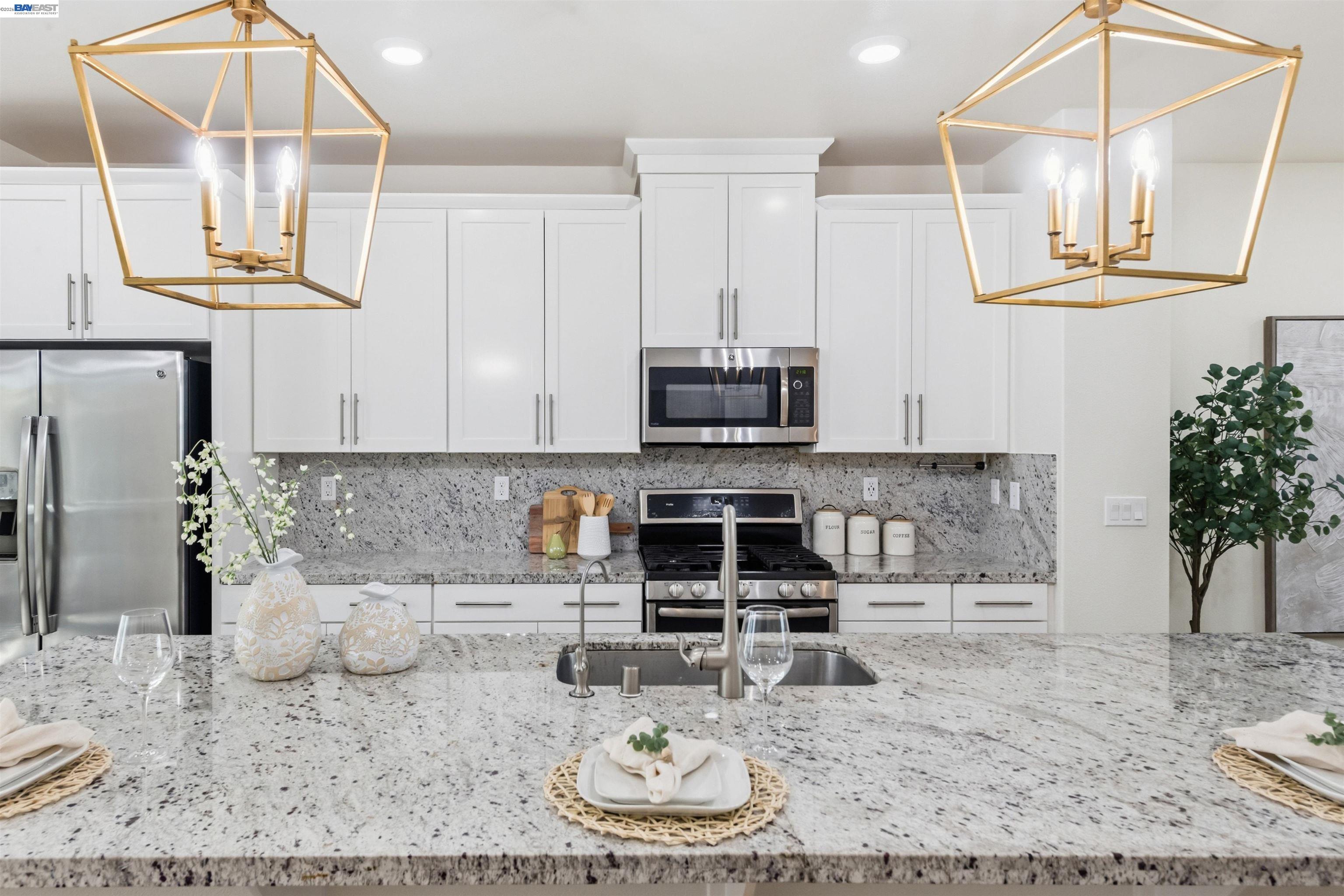 Photo #8: 41132891 Listing: Photo #8