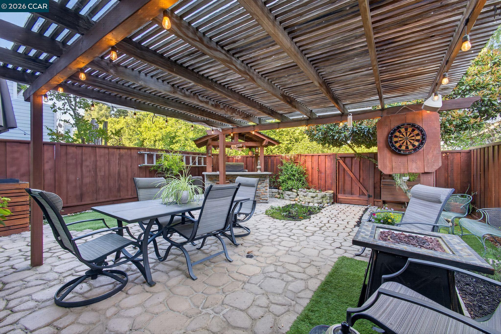 Photo #1: 41132899 Listing: Photo #1