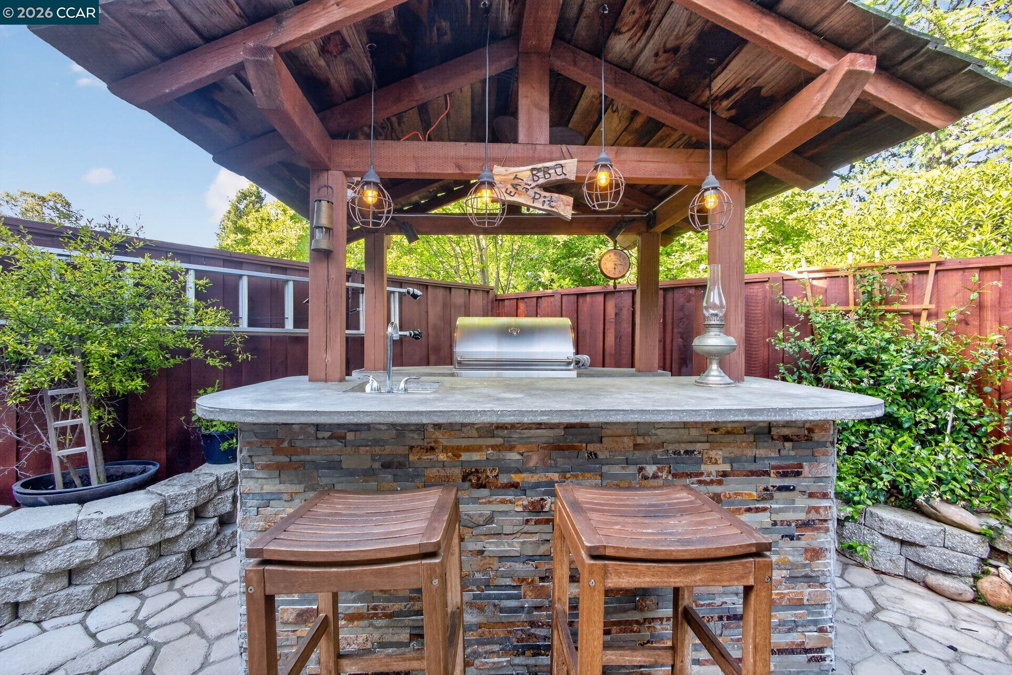 Photo #2: 41132899 Listing: Photo #2