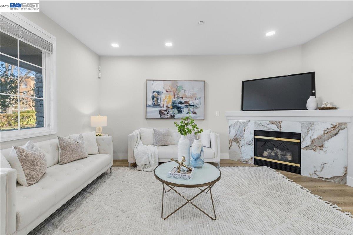 Photo #4: 41132902 Listing: Photo #4