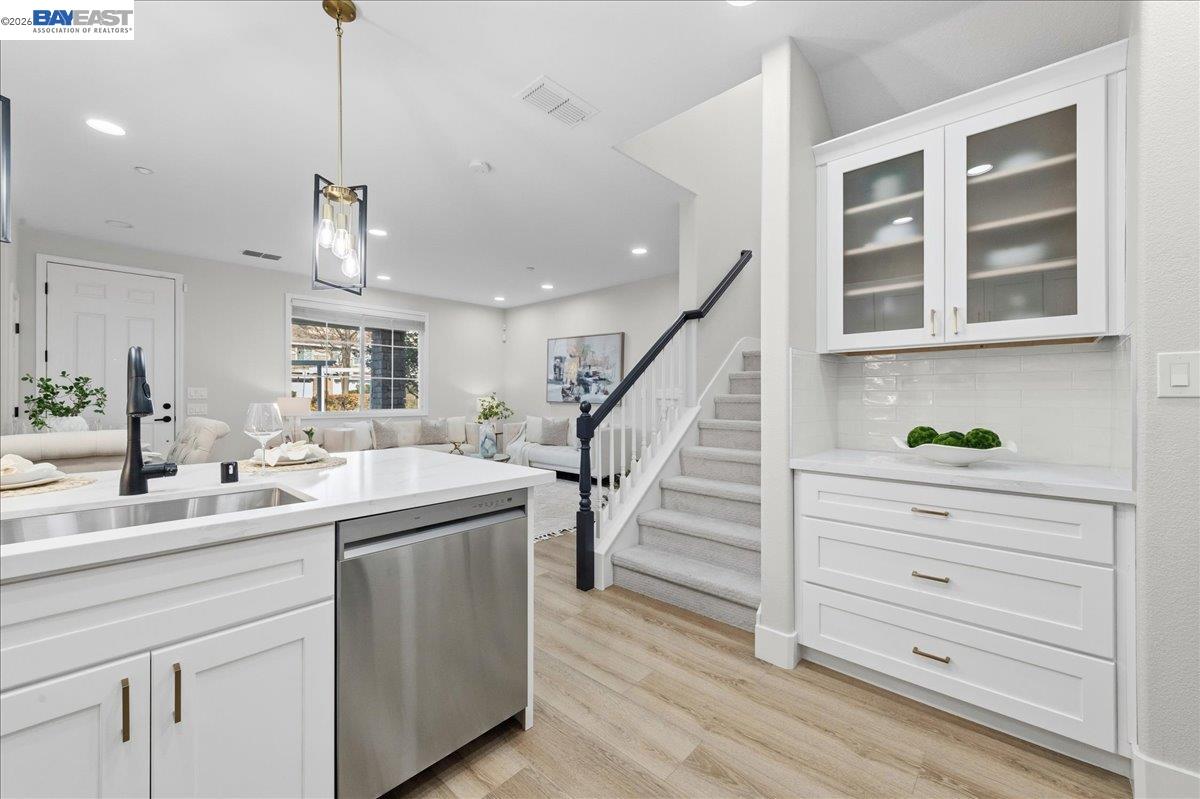 Photo #8: 41132902 Listing: Photo #8