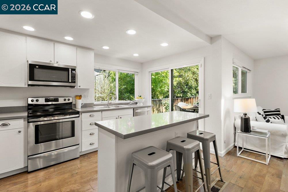 Photo #9: 41132905 Listing: Photo #9