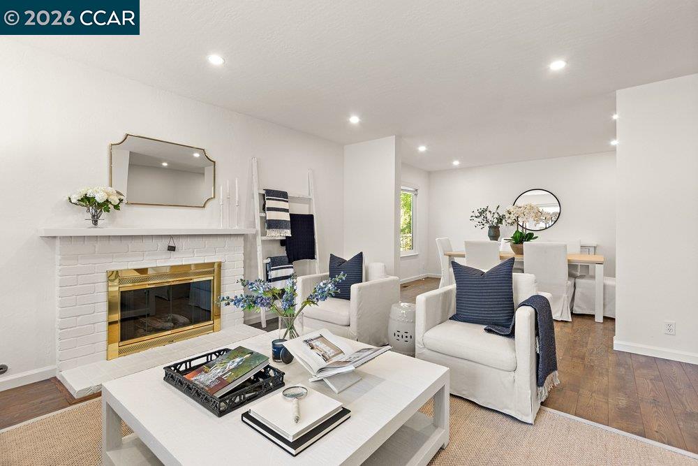 Photo #6: 41132905 Listing: Photo #6