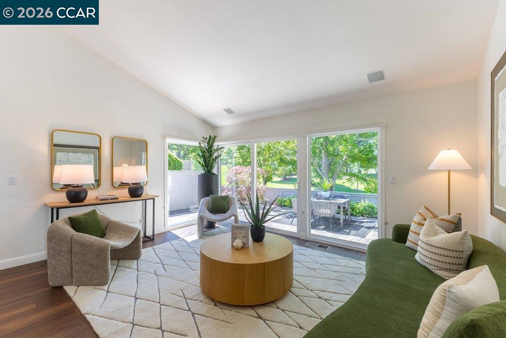 Photo #3: 41132910 Listing: Photo #3