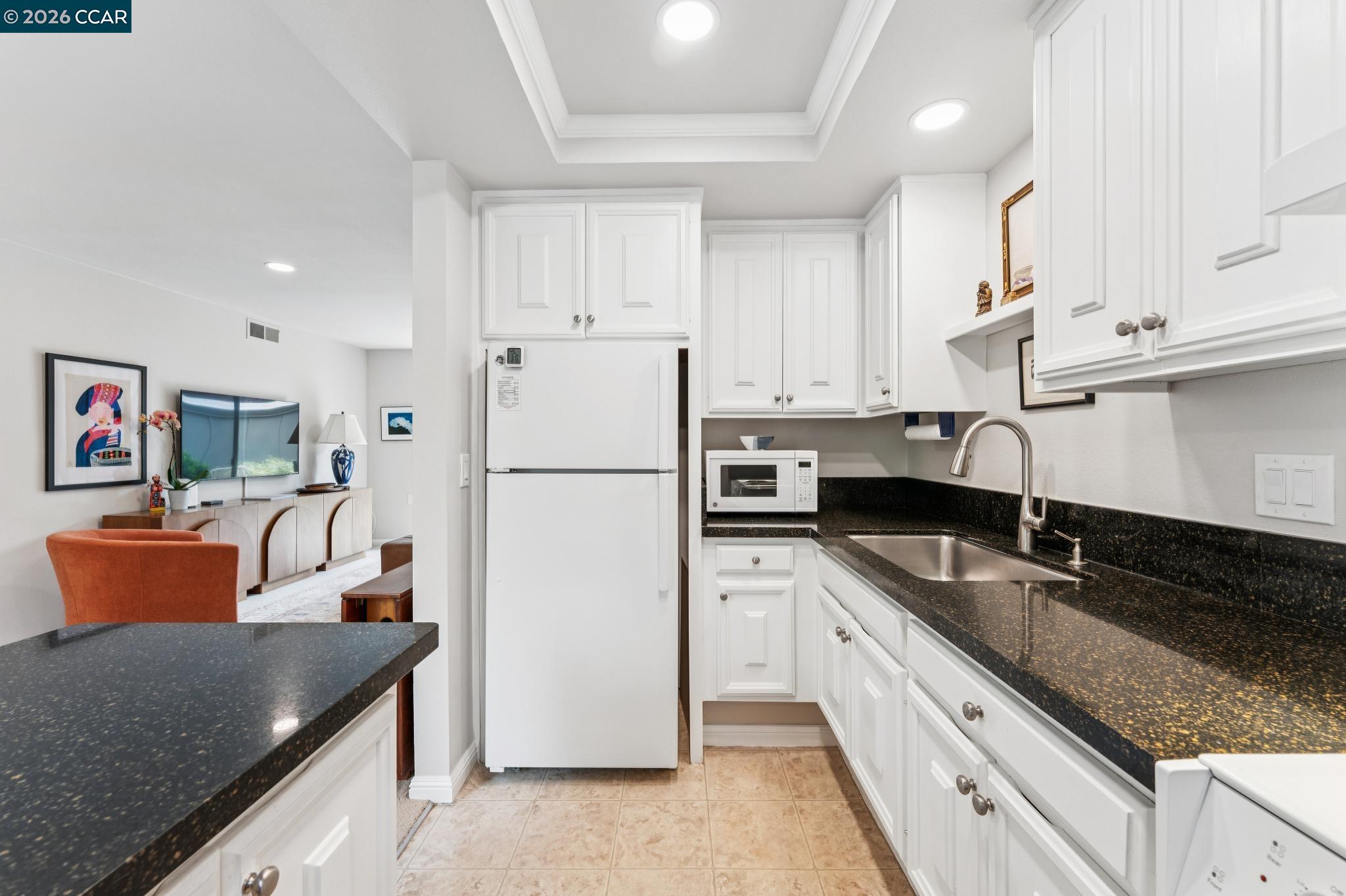 Photo #12: 41132918 Listing: Photo #12