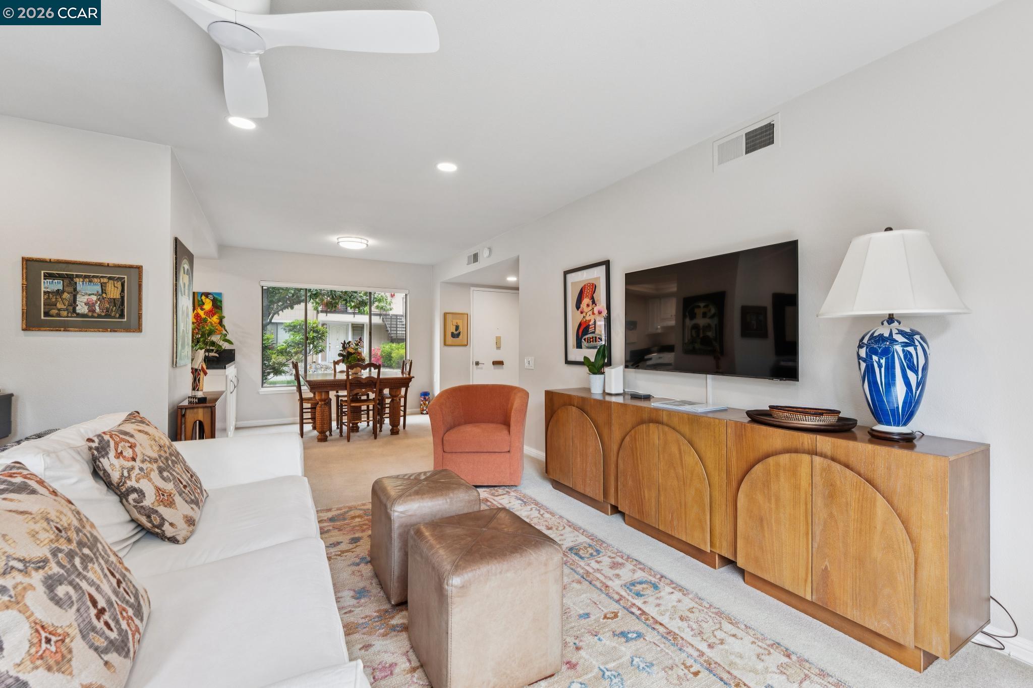 Photo #5: 41132918 Listing: Photo #5