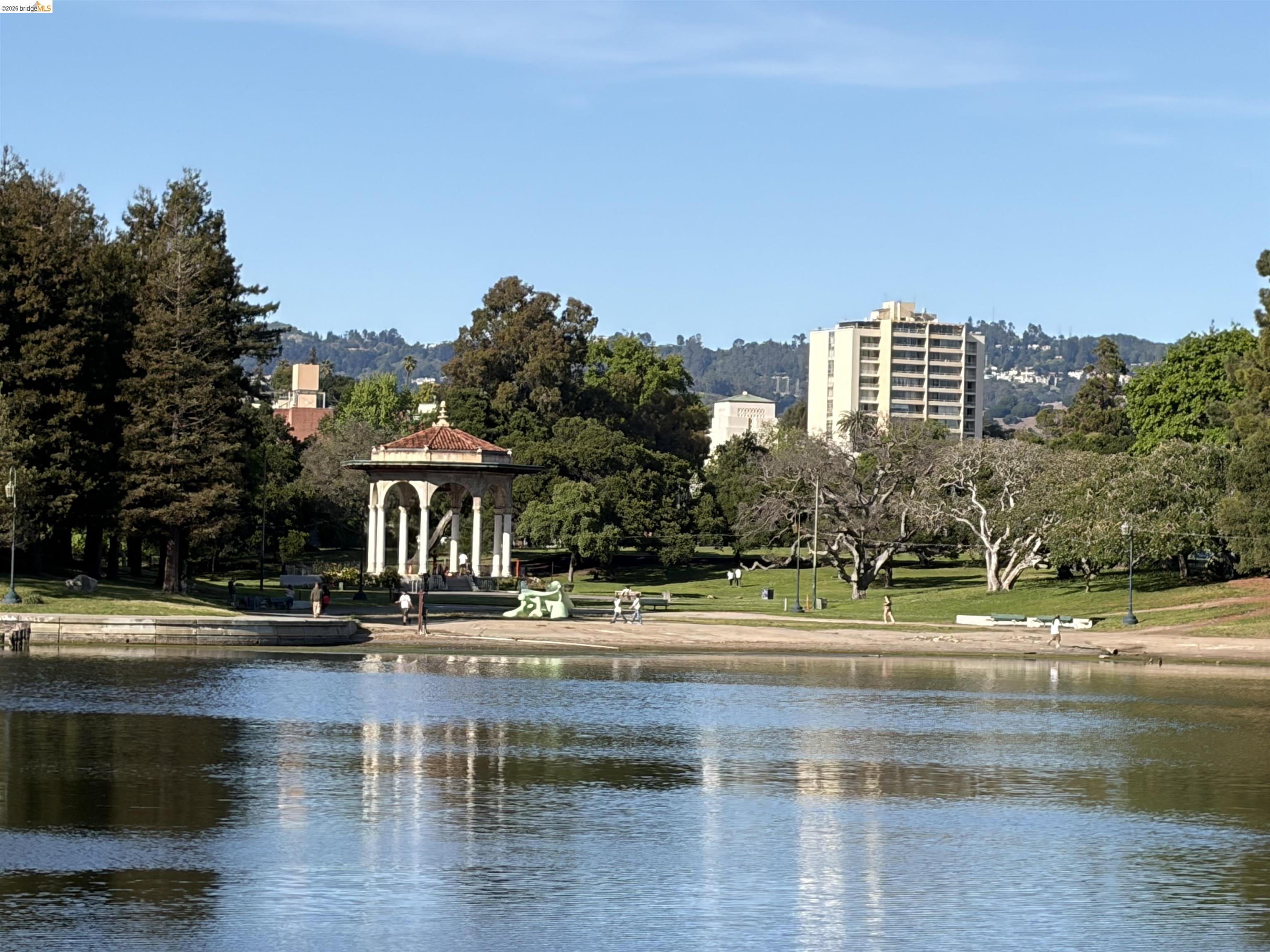 Condos For Sale in Oakland, CA
