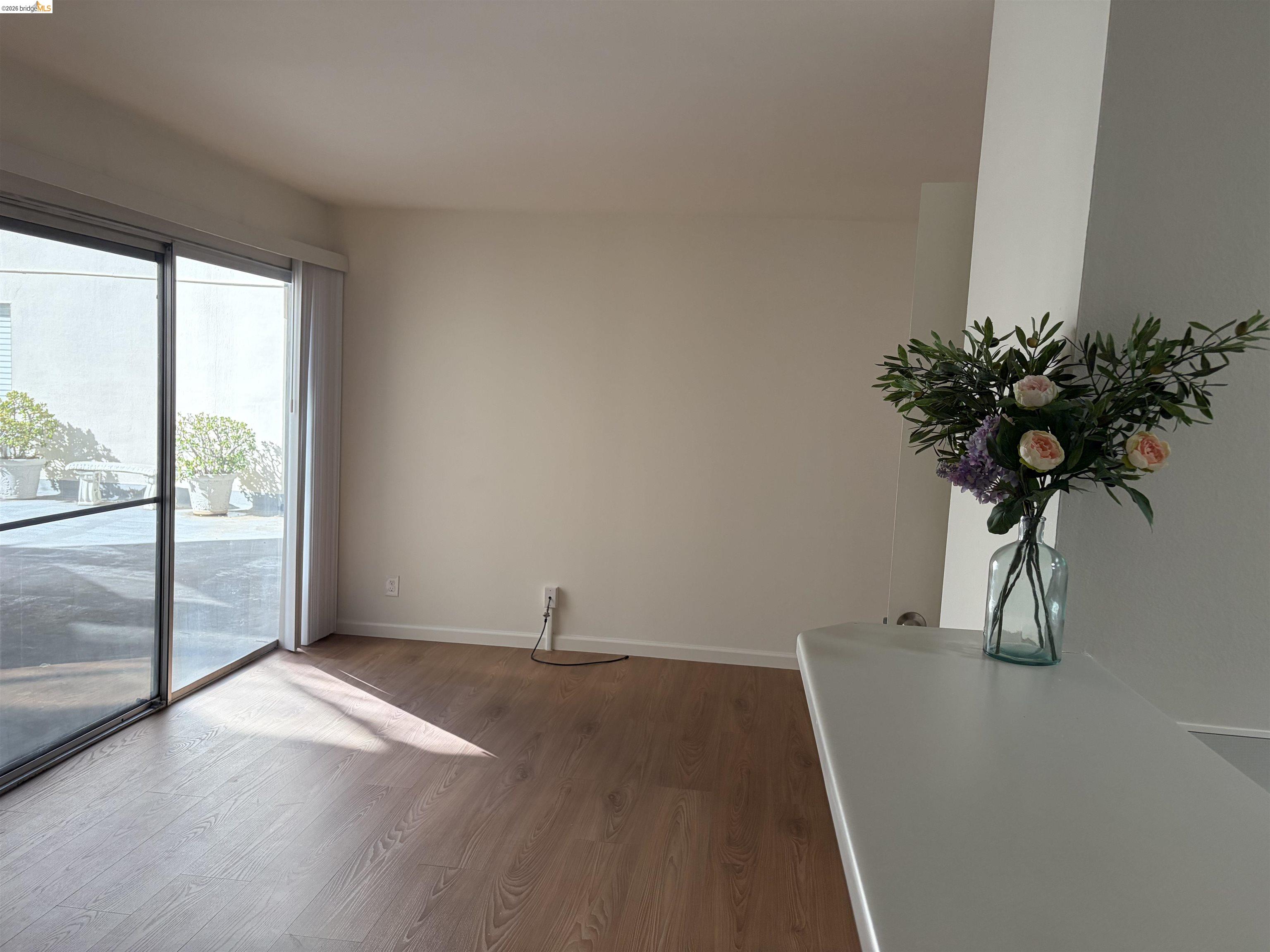 Photo #9: 41132930 Listing: Photo #9