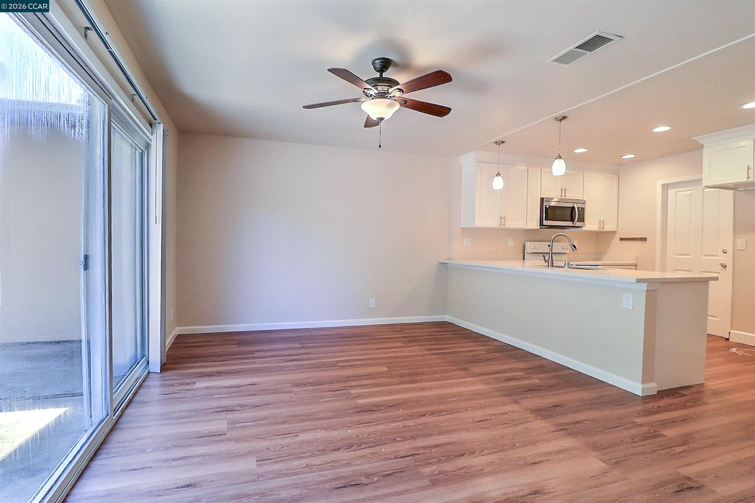 126 Woodview Ct, Martinez CA 94553 — photo 9