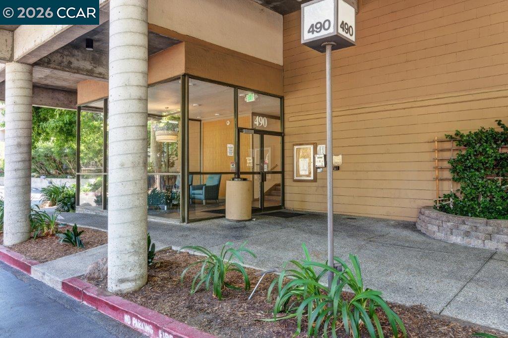 Photo #6: 41132937 Listing: Photo #6