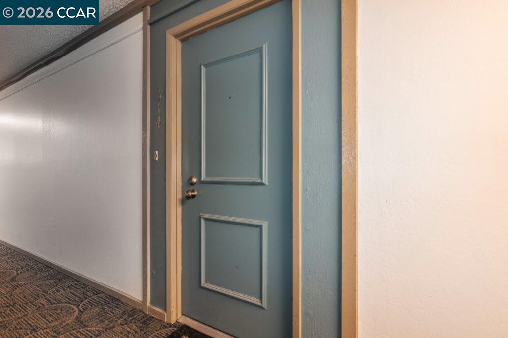 Photo #8: 41132937 Listing: Photo #8