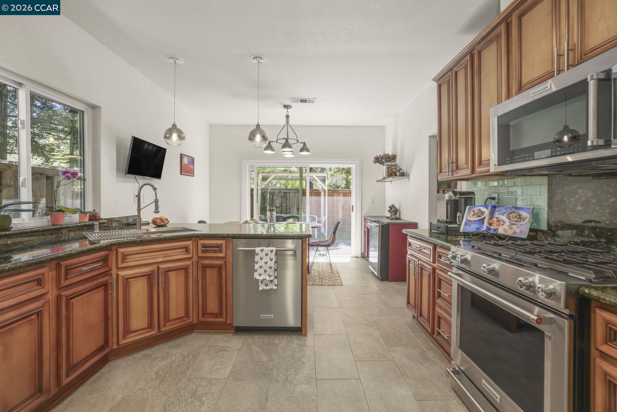 Photo #11: 41132946 Listing: Photo #11