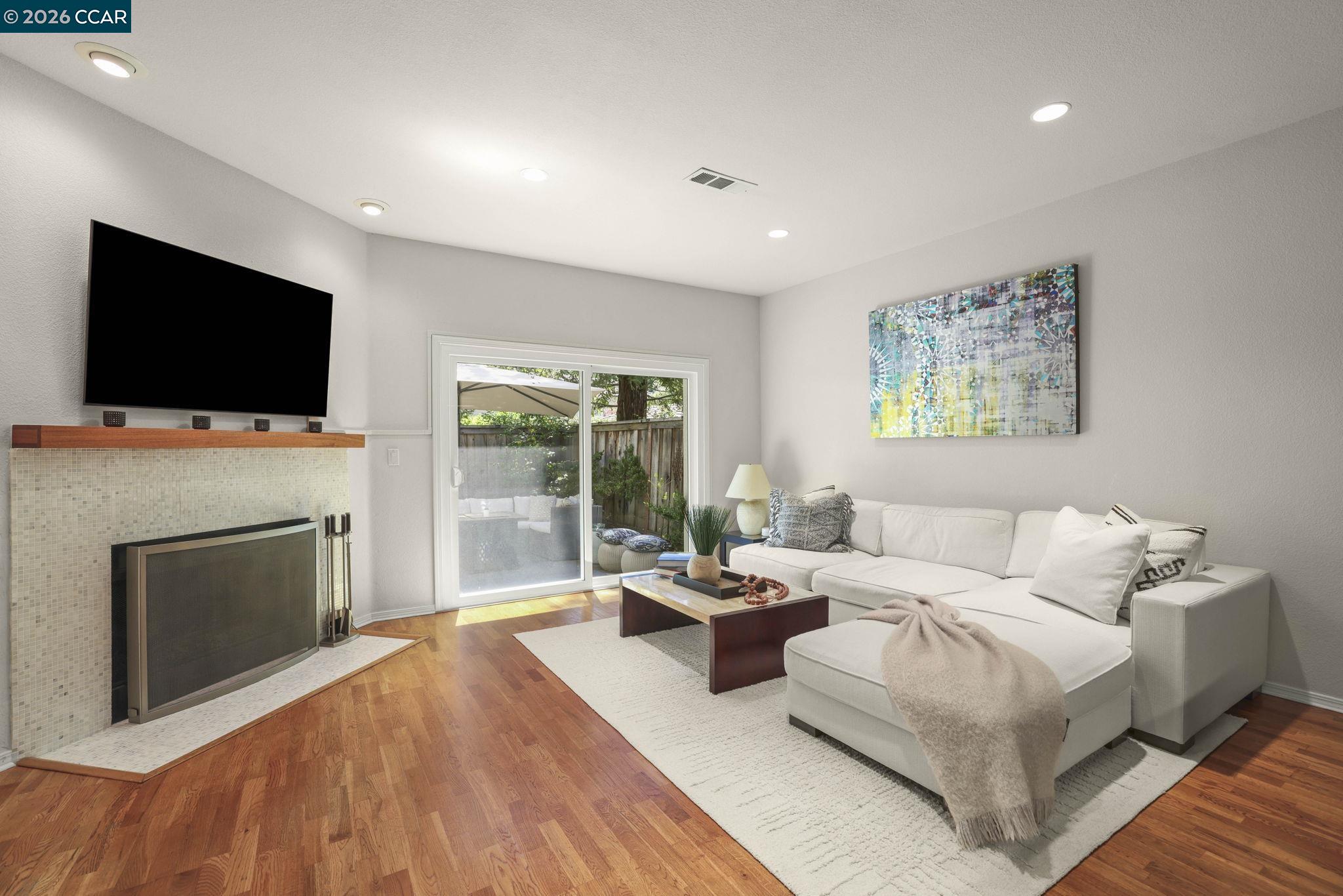 Photo #8: 41132946 Listing: Photo #8