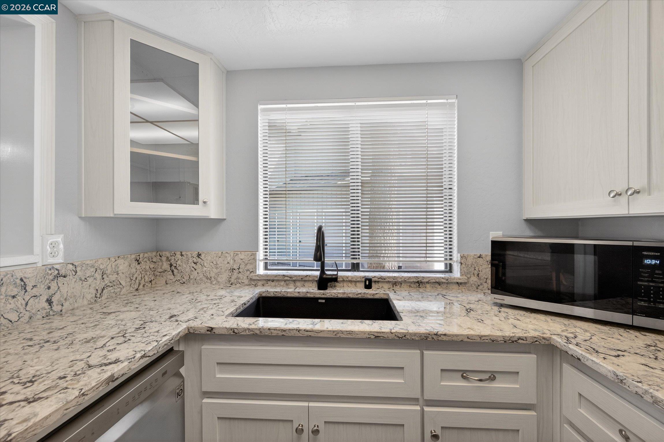 Photo #17: 41132951 Listing: Photo #17