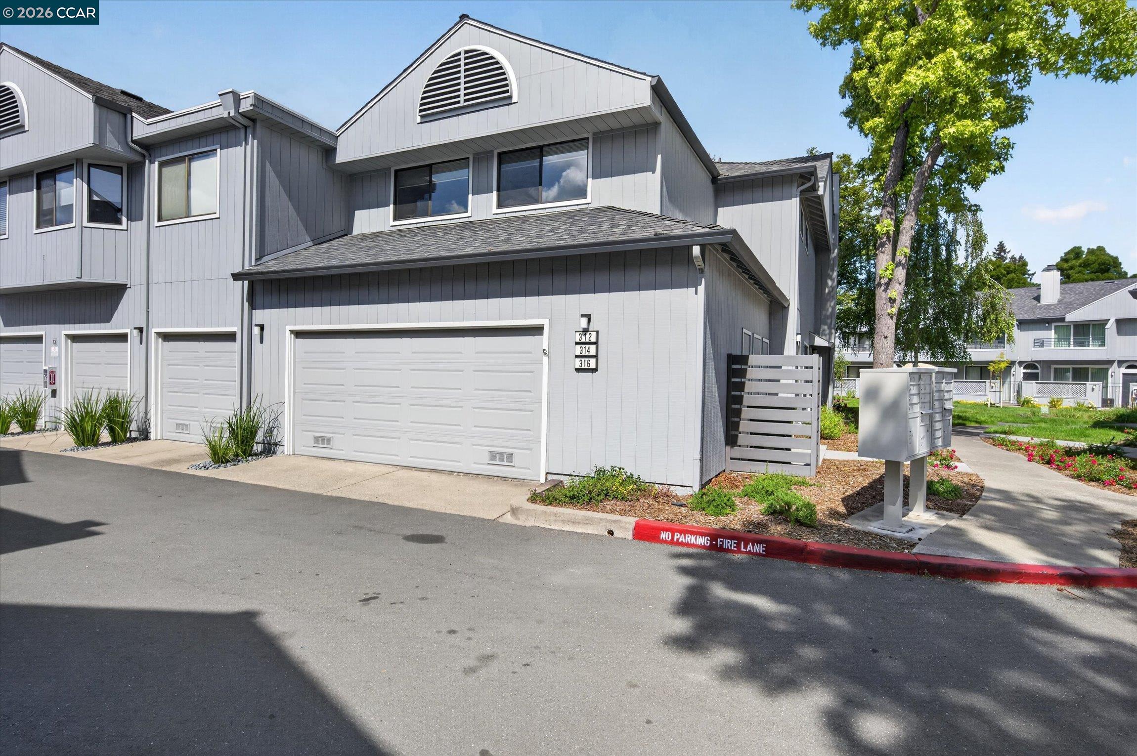 Photo #3: 41132951 Listing: Photo #3