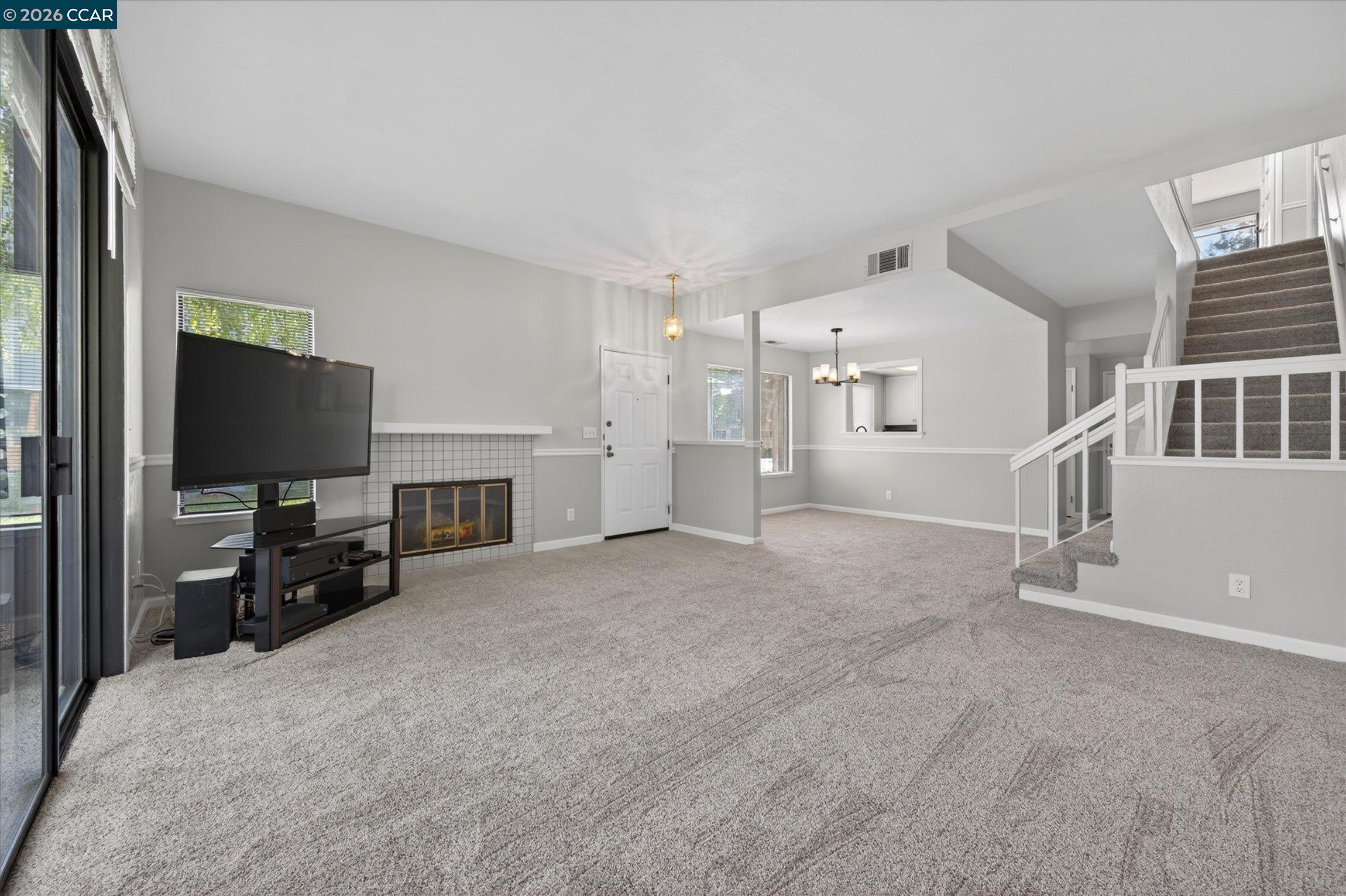 Photo #5: 41132951 Listing: Photo #5