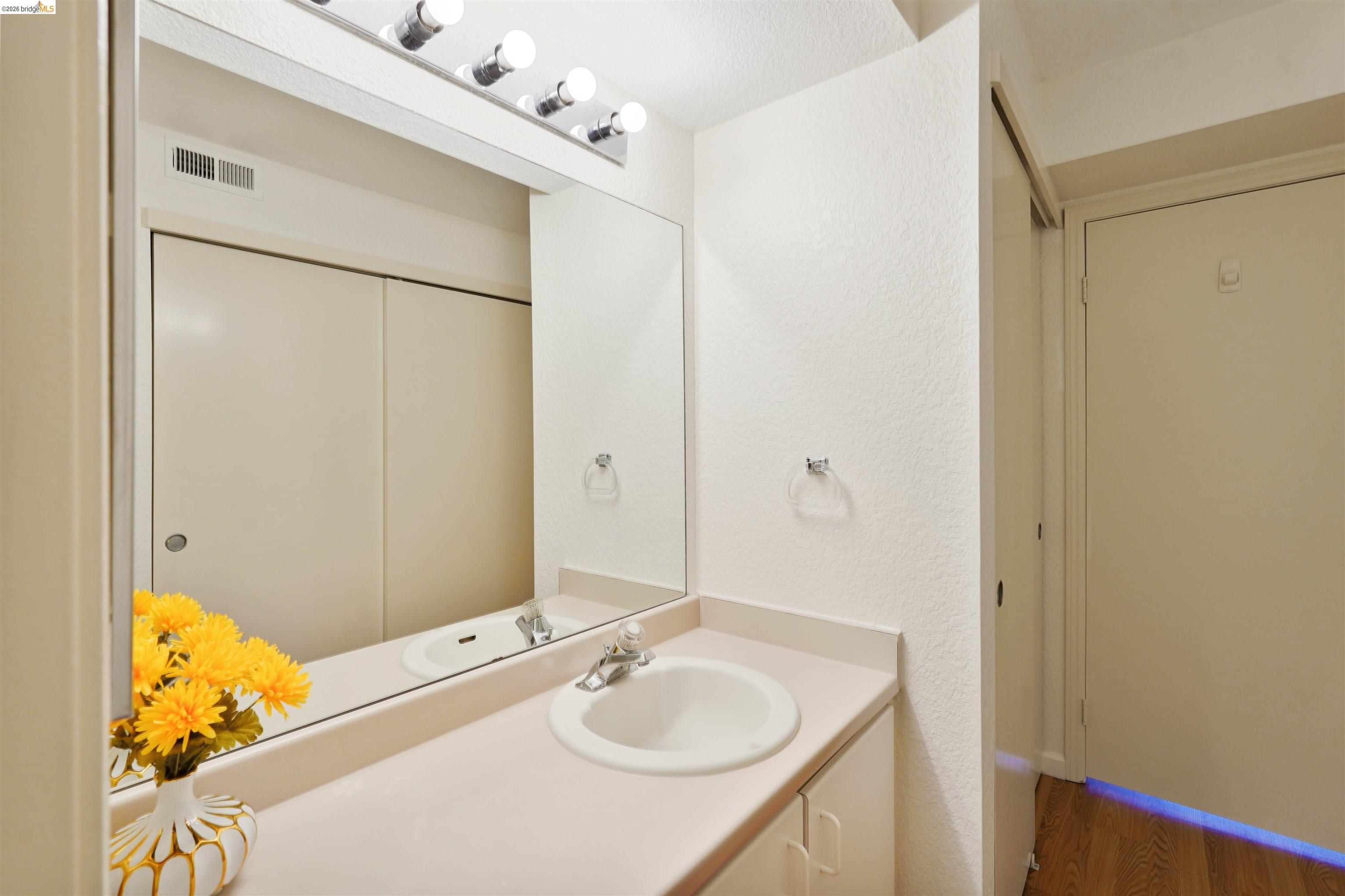 Photo #23: 41132957 Listing: Photo #23