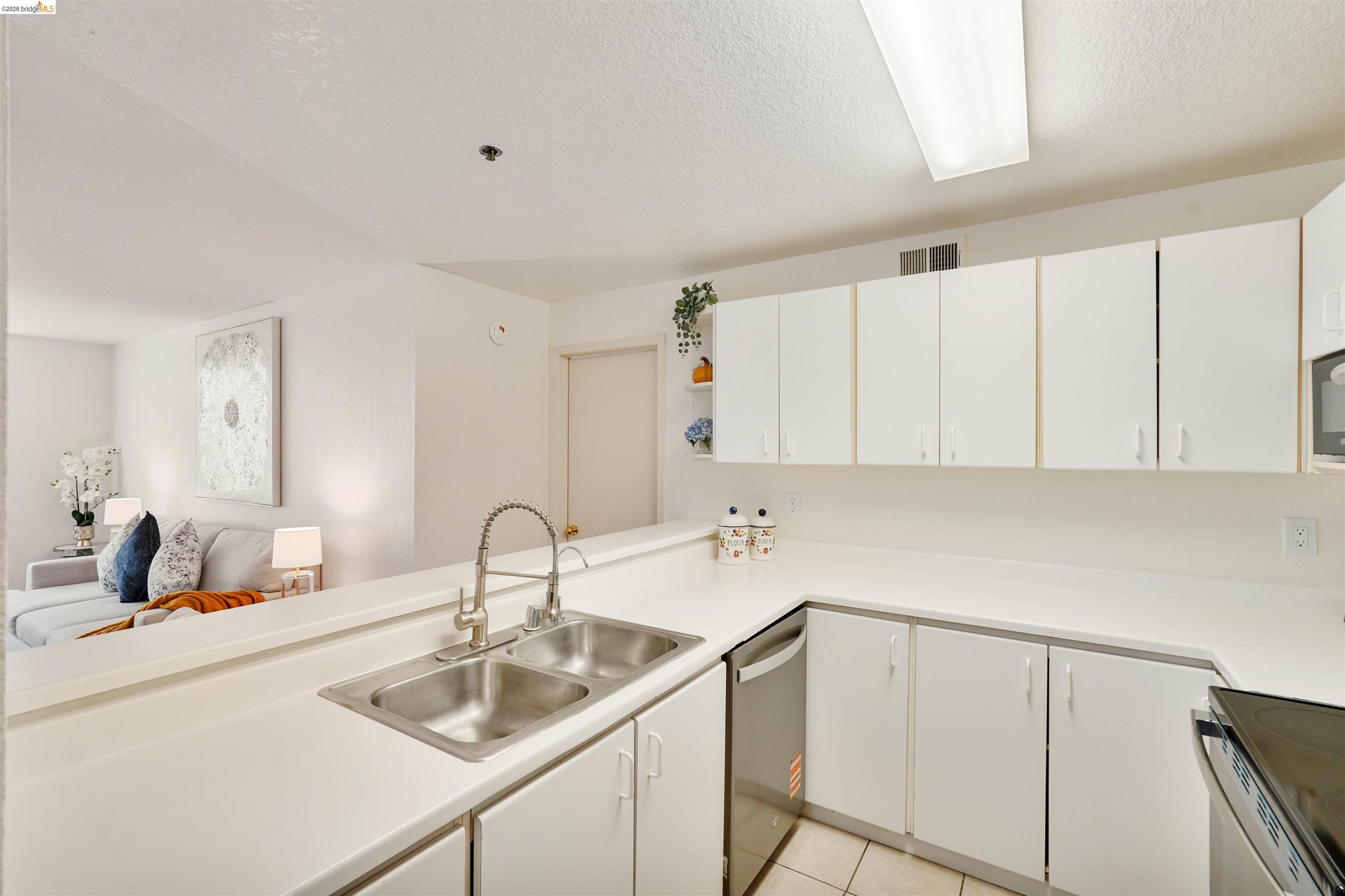 Photo #36: 41132957 Listing: Photo #36