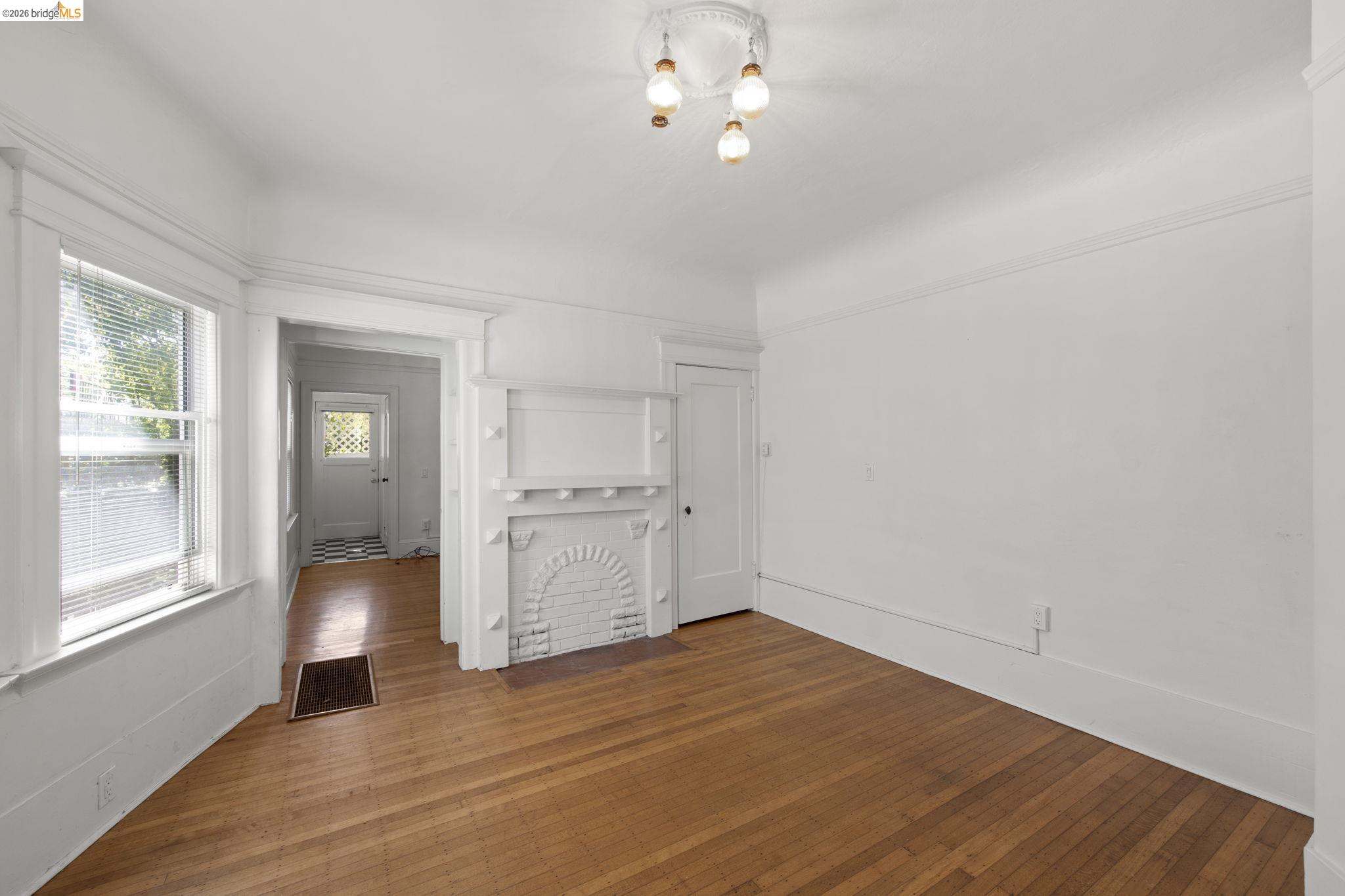 6437 Telegraph Ave, Oakland CA 94609 — photo 33