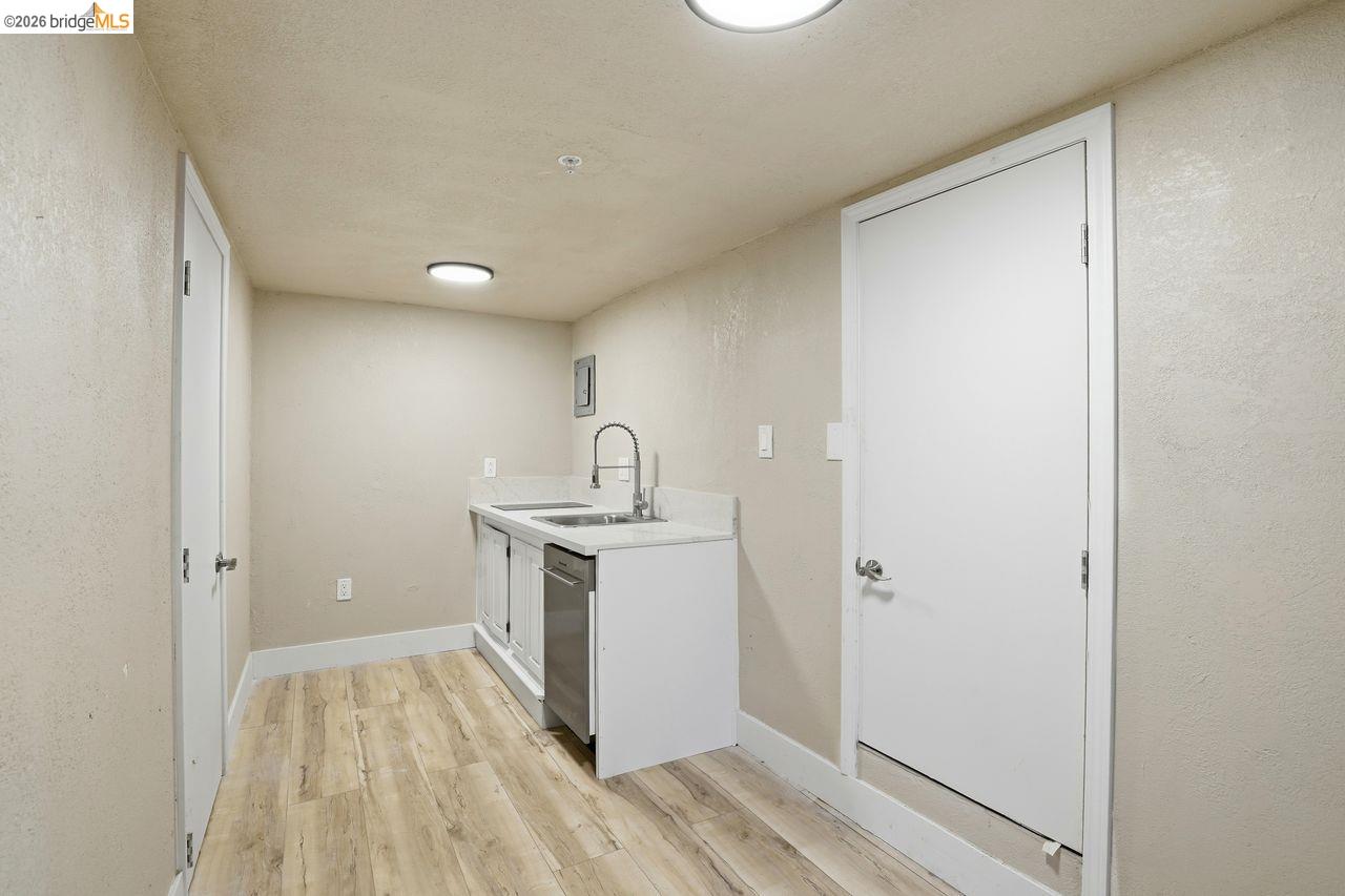 2469 Potter St, Oakland CA 94601 — photo 30