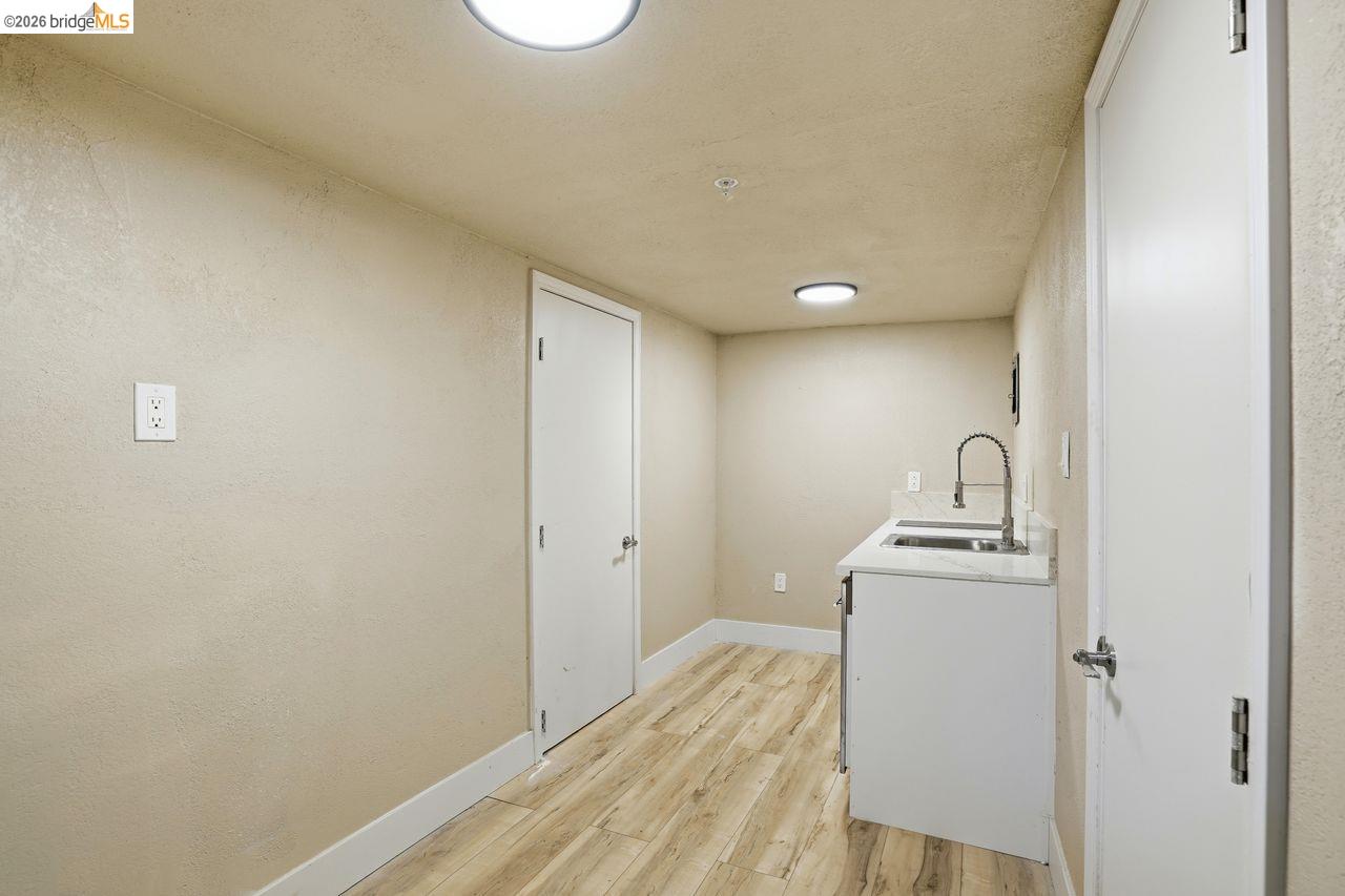 2469 Potter St, Oakland CA 94601 — photo 31