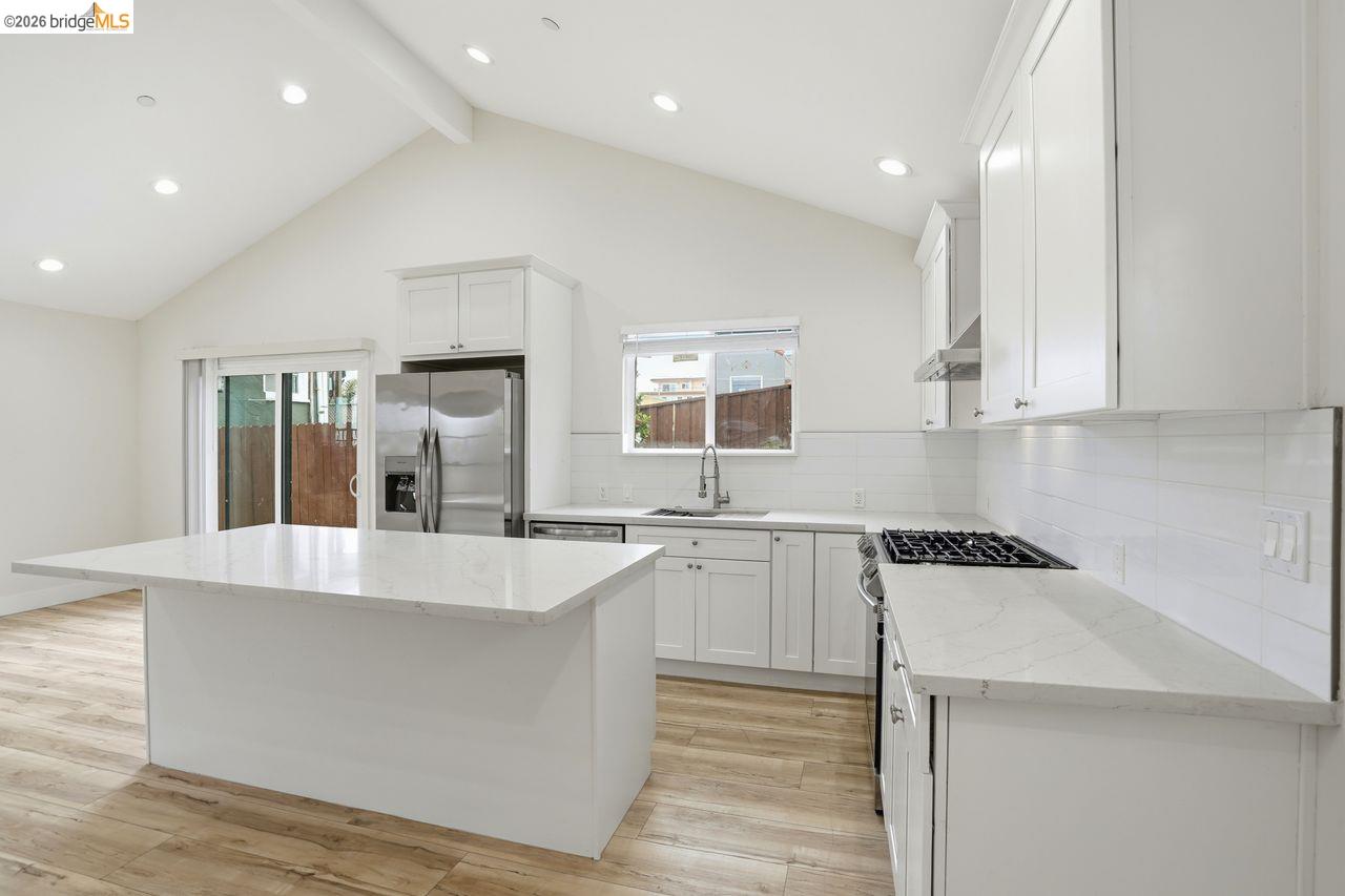 2469 Potter St, Oakland CA 94601 — photo 6