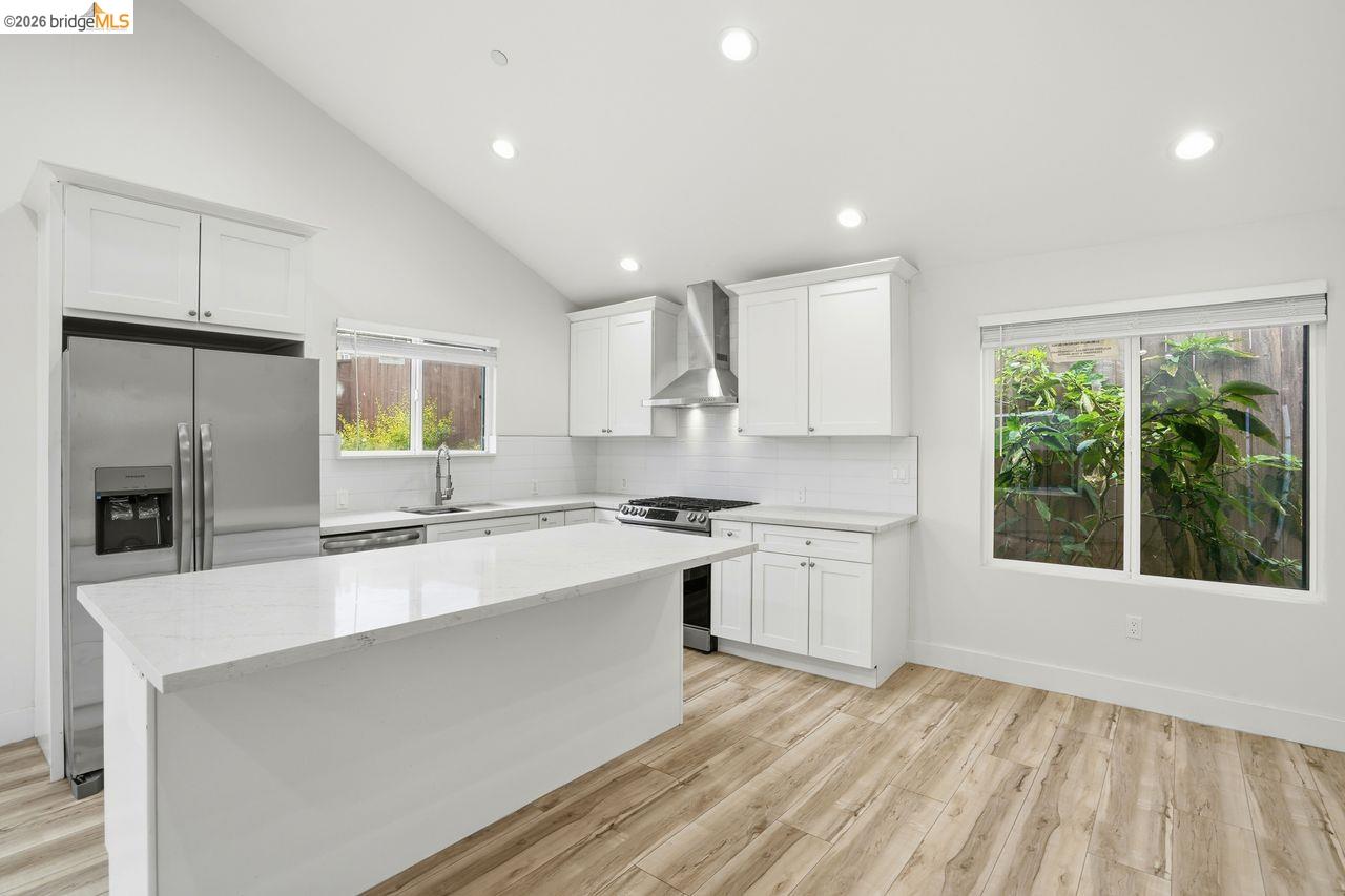 2469 Potter St, Oakland CA 94601 — photo 8