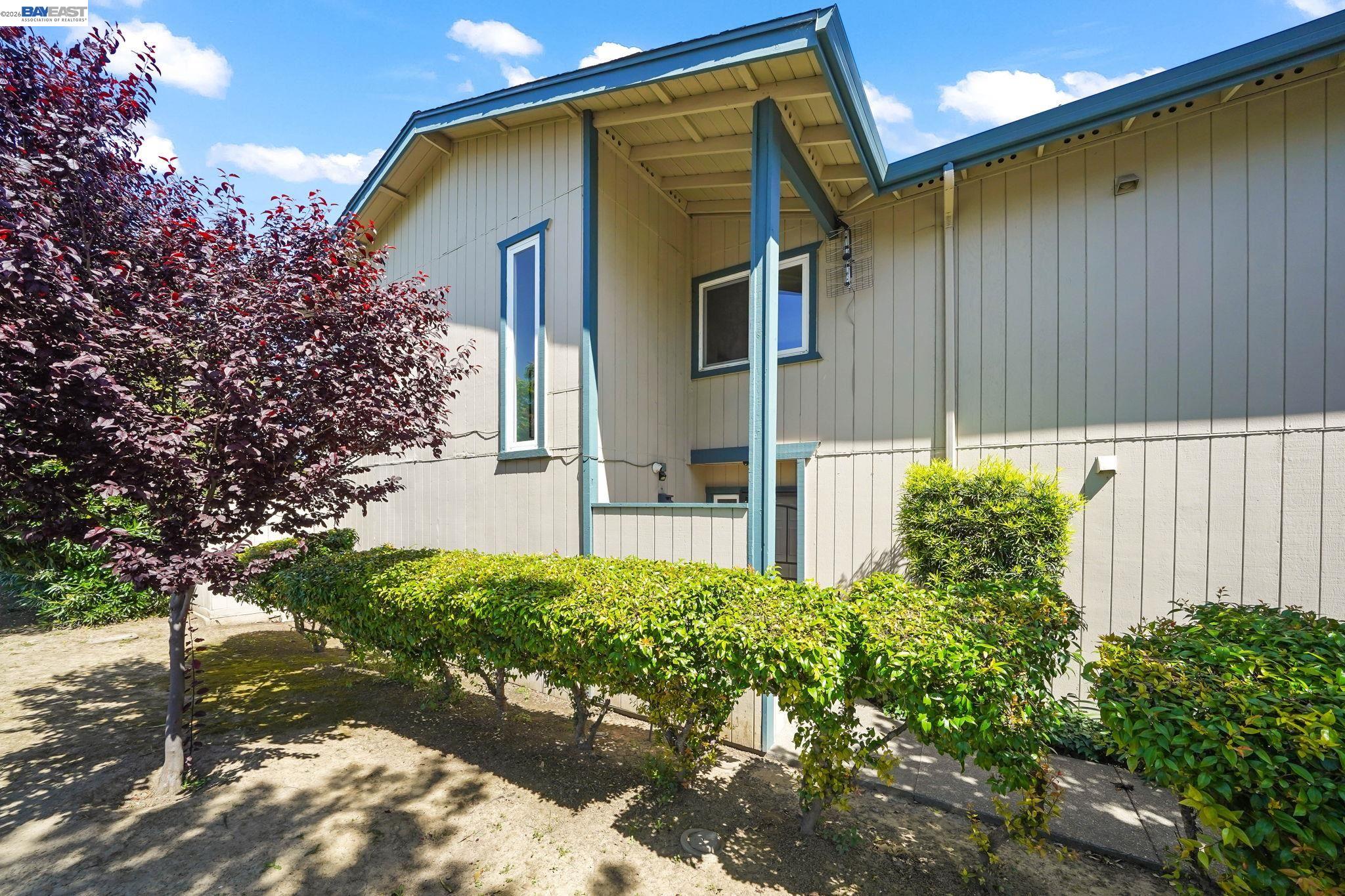 Photo #1: 41132981 Listing: Photo #1