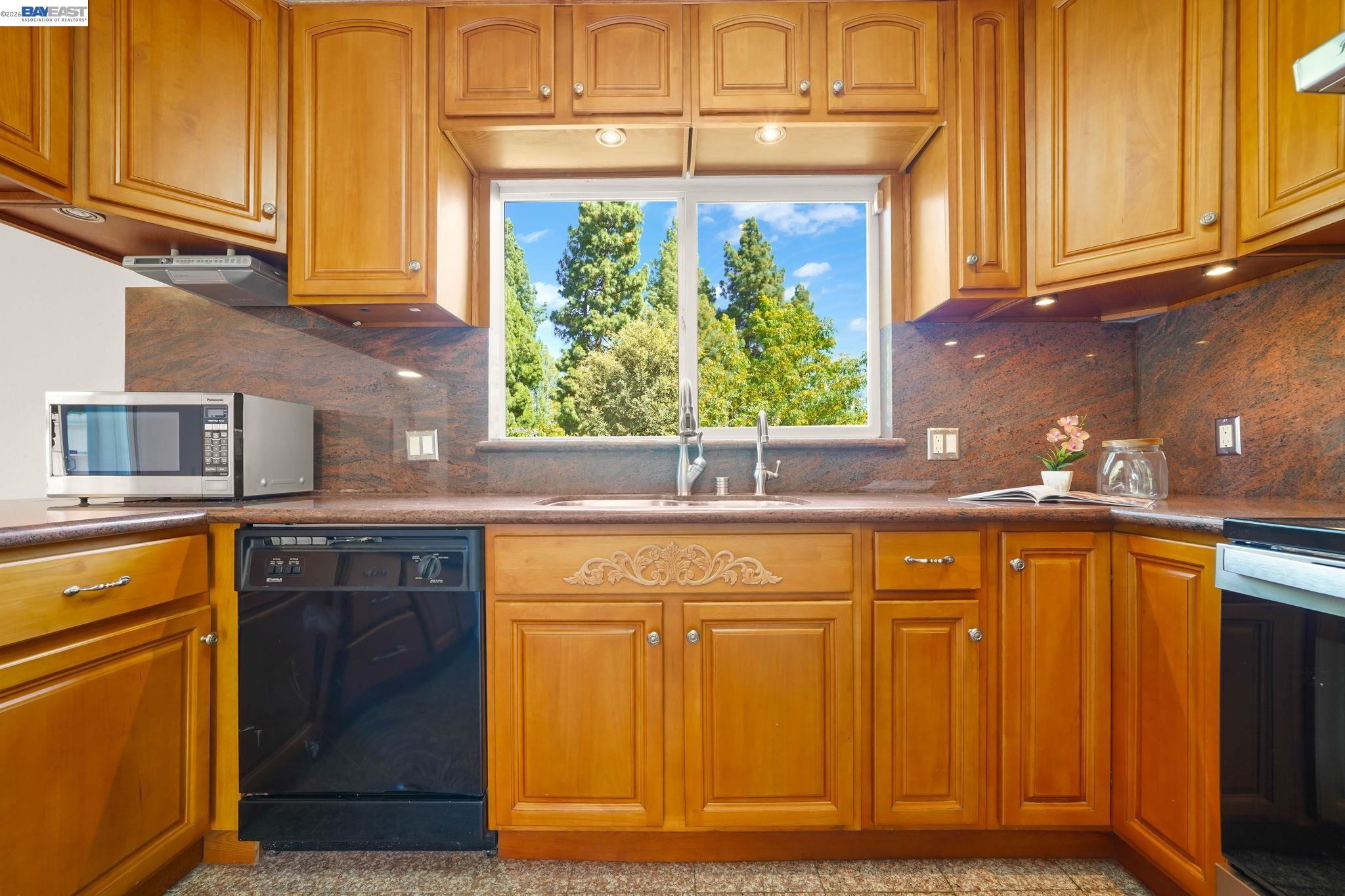 Photo #9: 41132981 Listing: Photo #9