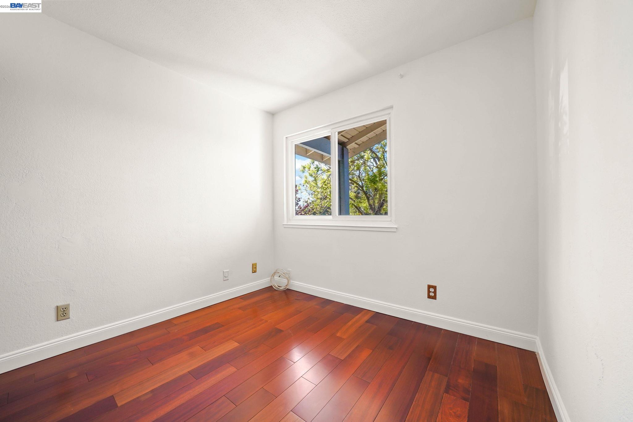 Photo #16: 41132981 Listing: Photo #16