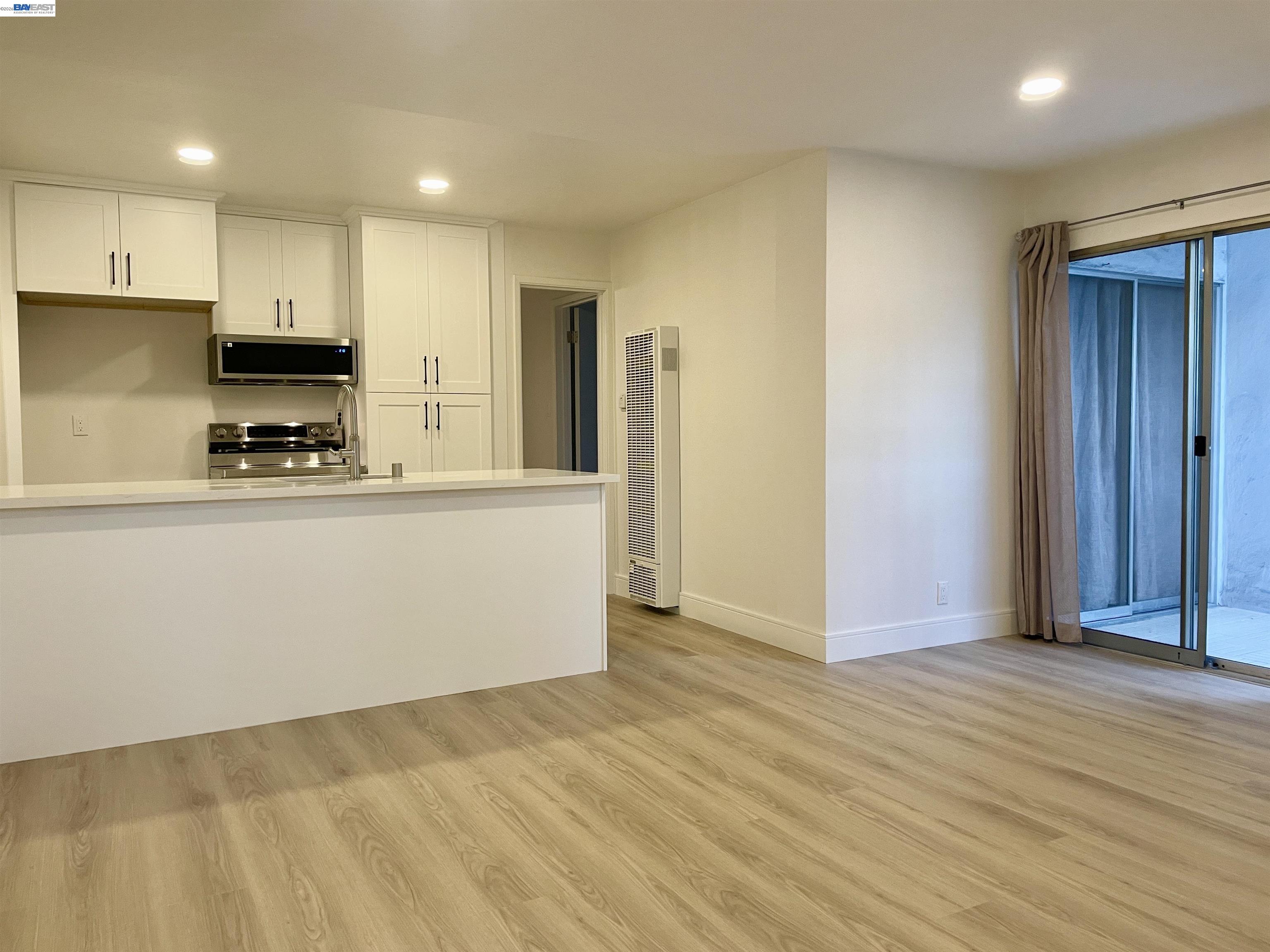Photo #5: 41133000 Listing: Photo #5