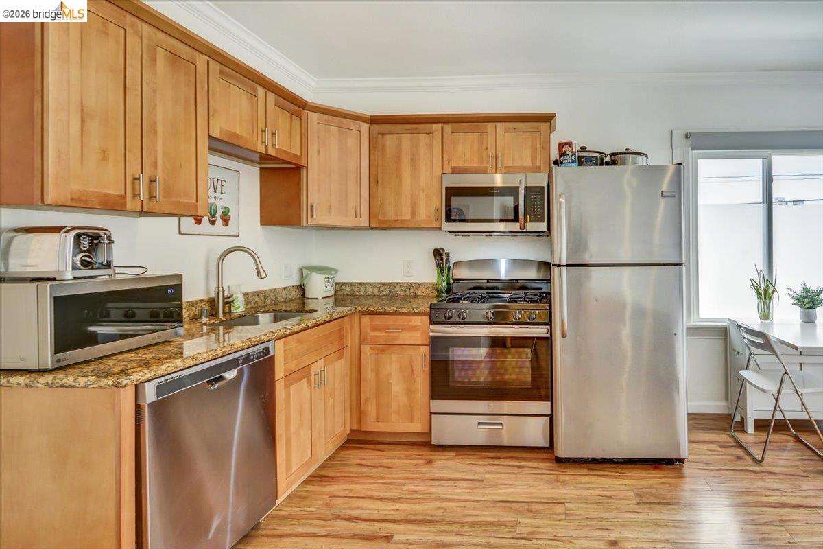 832 7th Ave, Oakland CA 94606 — photo 26