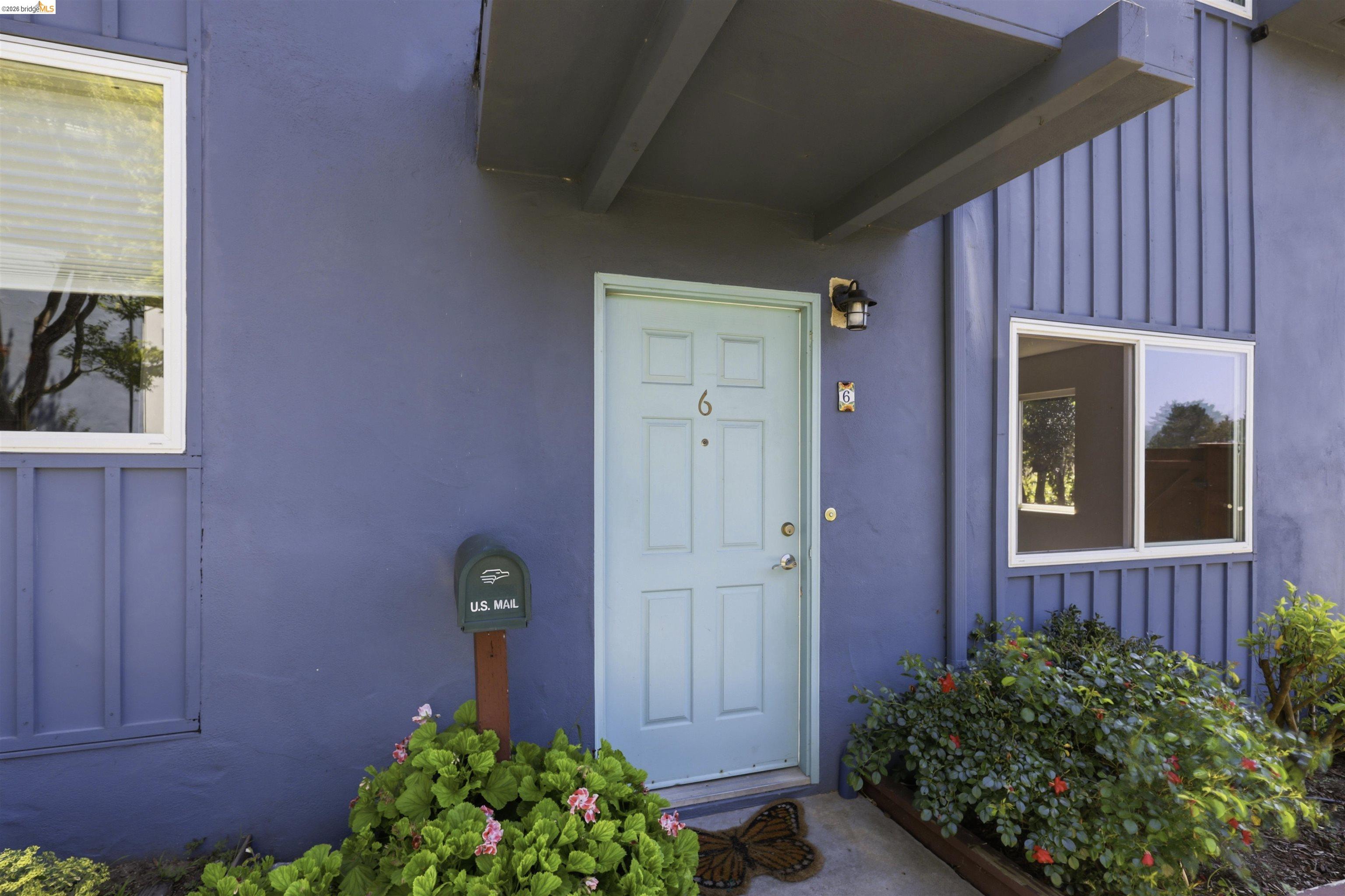 Front Image Thumbnail for EB41133027