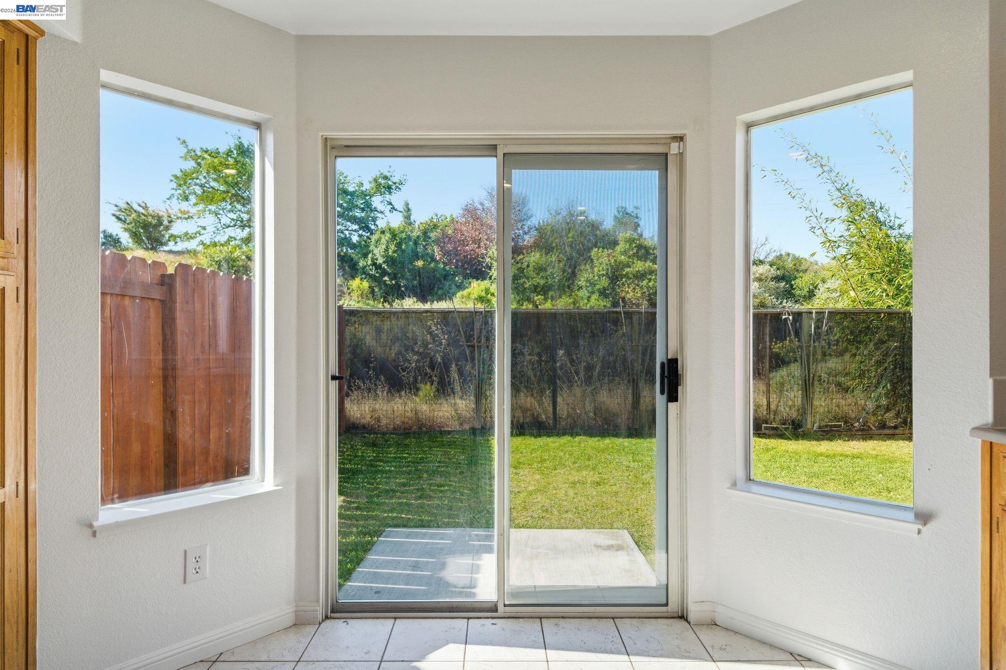 227 Clearpointe Drive, Vallejo CA 94591 — photo 13