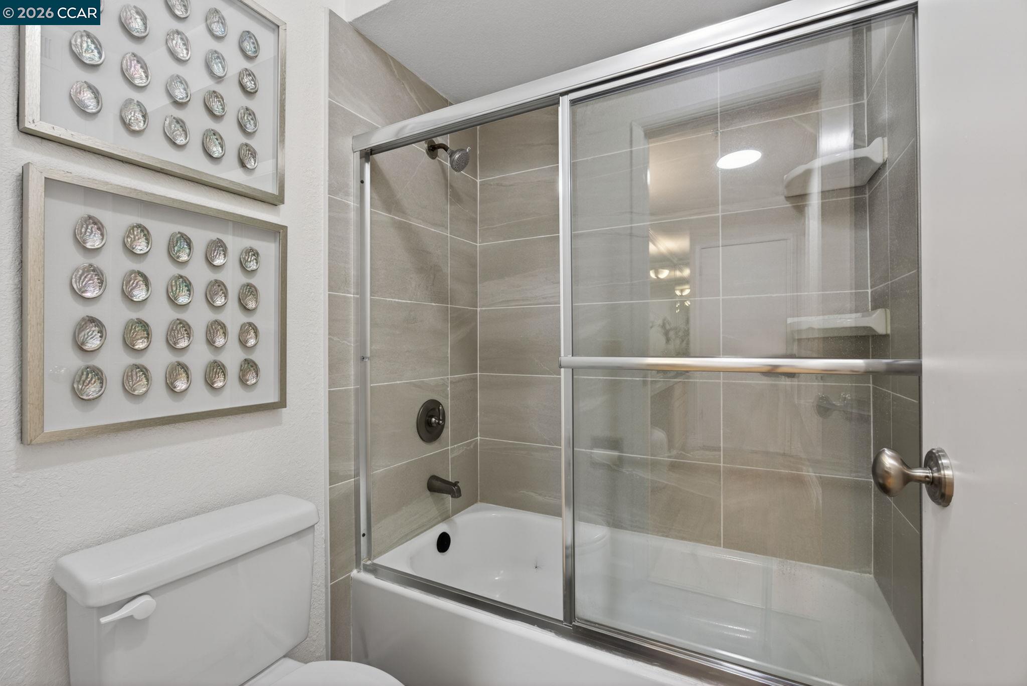 Photo #16: 41133086 Listing: Photo #16